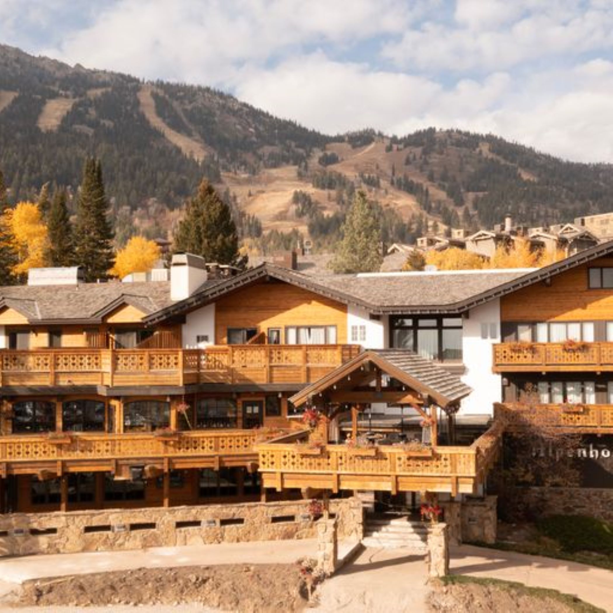 The Price Of Fresh Powder Jackson Hole Lodge Lists For 1 2 Million
