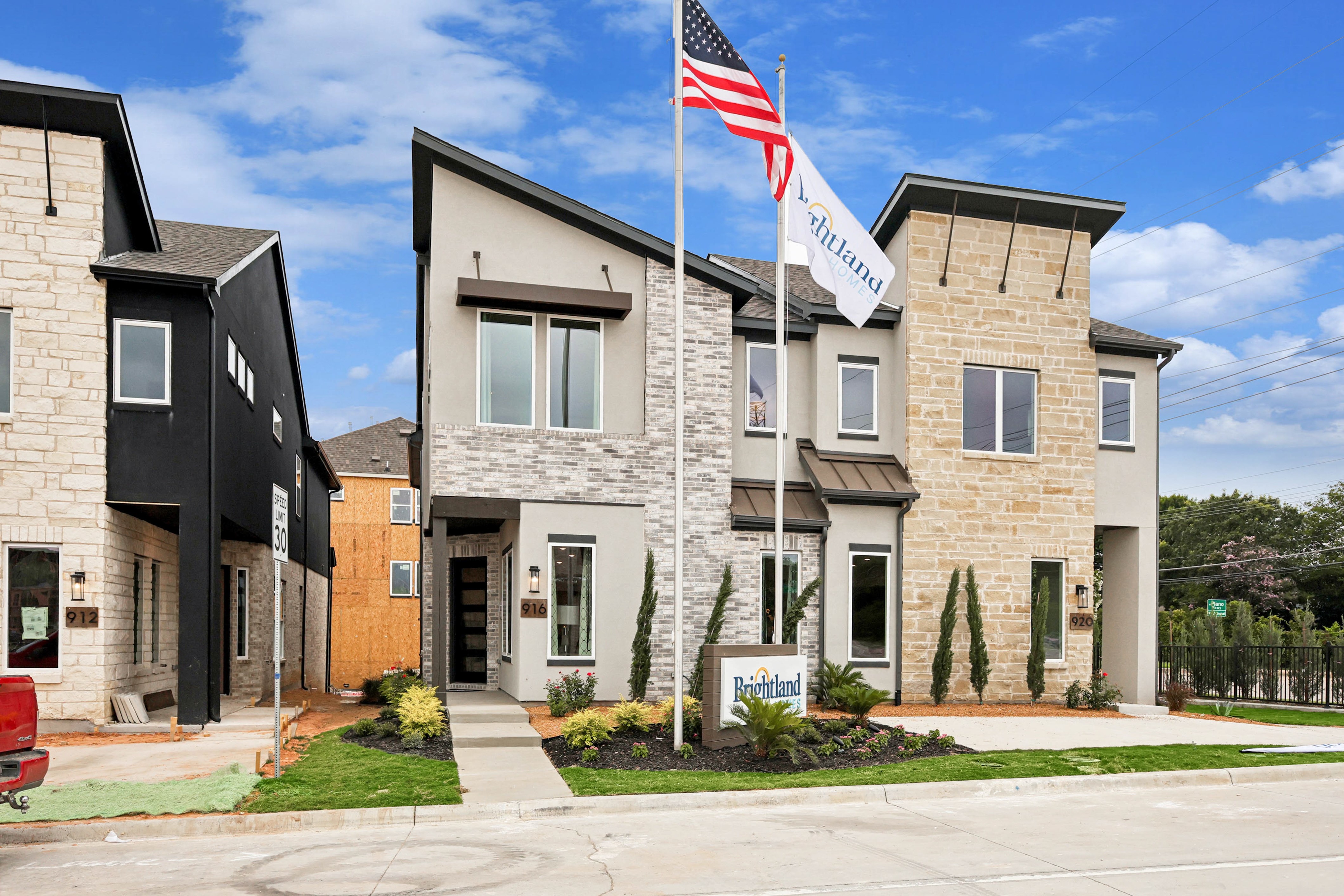 Brightland Homes and other builders have launched sales at Collin Creek in Plano, Texas. (Centurion American Development Group)