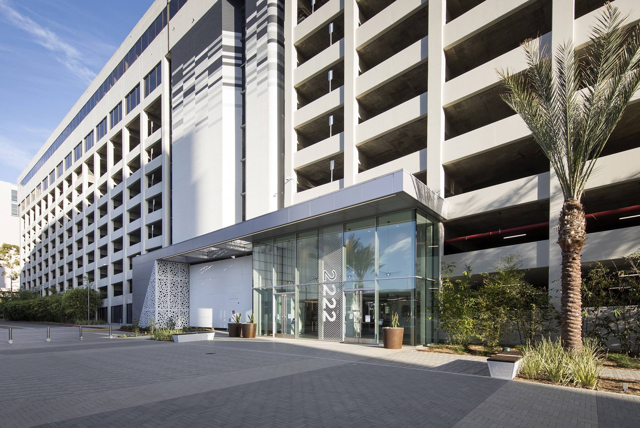 Raytheon Technologies Corp. signed a deal to renew its lease in roughly 150,000 square feet at 2222 E. Imperial Highway in El Segundo, California. (CoStar)