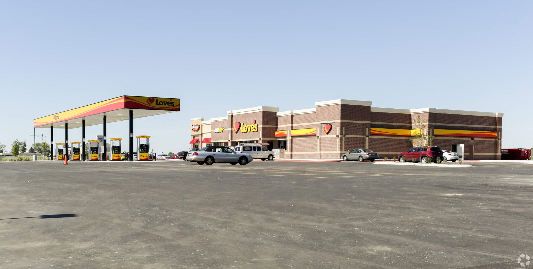 Love's Travel Stops, which operates this location in Sheboygan, Wisconsin, will upgrade 200 locations over the next five years. (Daniel Eichmeier/CoStar)