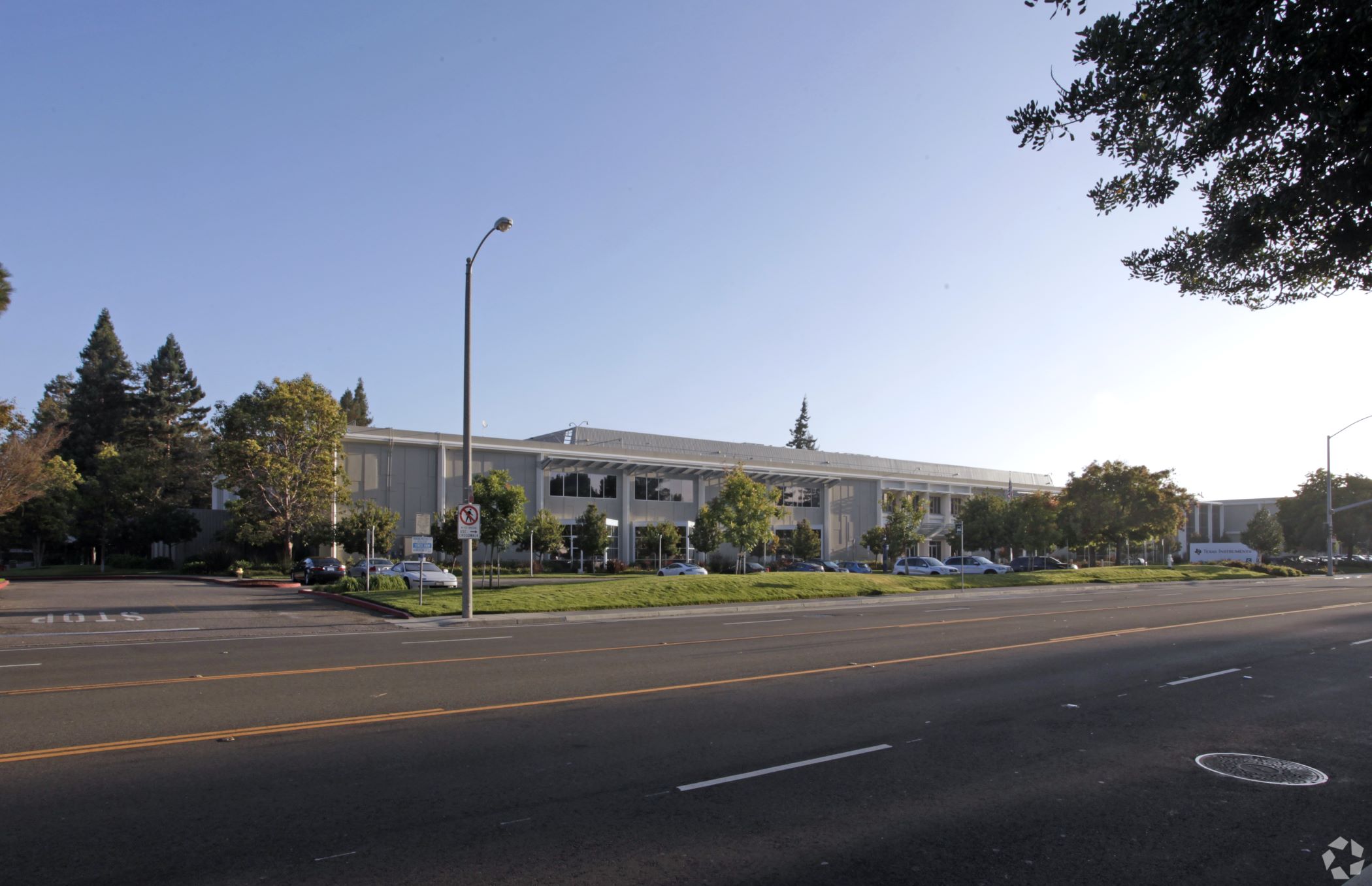 Texas Instruments sold the 1.4 million-square-foot portfolio. (CoStar)