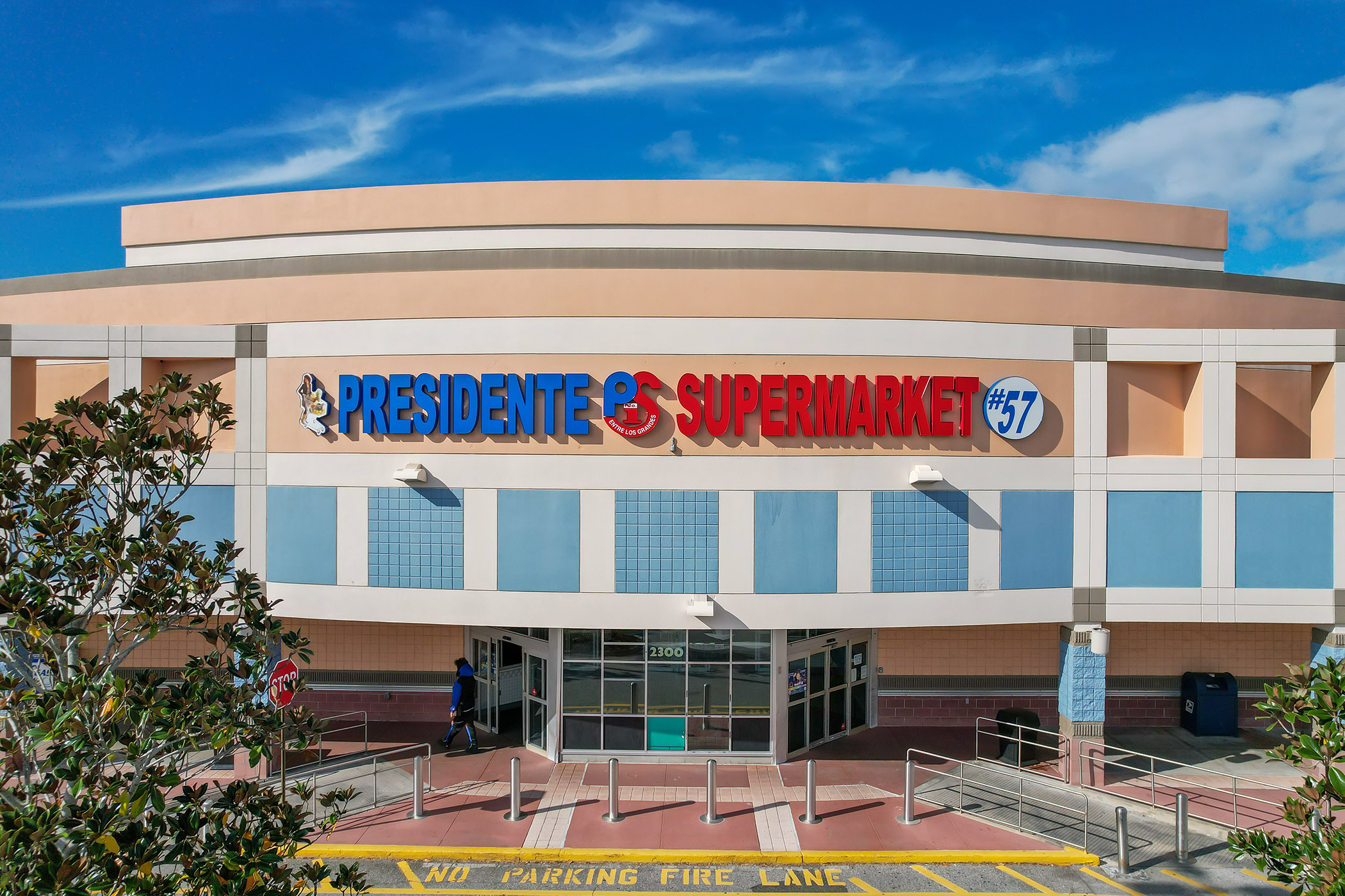 Longpoint Realty Partners’ latest investment fund targeting ethnic neighborhood shopping centers acquired the Chickasaw Trails Shopping Center in Orlando, Florida, anchored by a Presidente Supermarket. (CoStar)