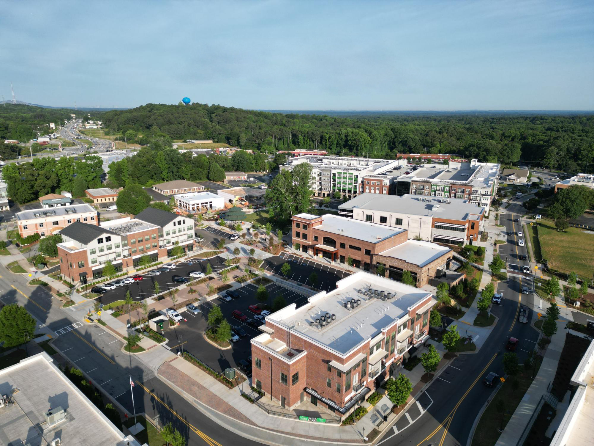 The city of Snellville, Georgia, developed a new town center with commercial amenities like retail, restaurants, a healthcare clinic and a public library branch. (City of Snellville)