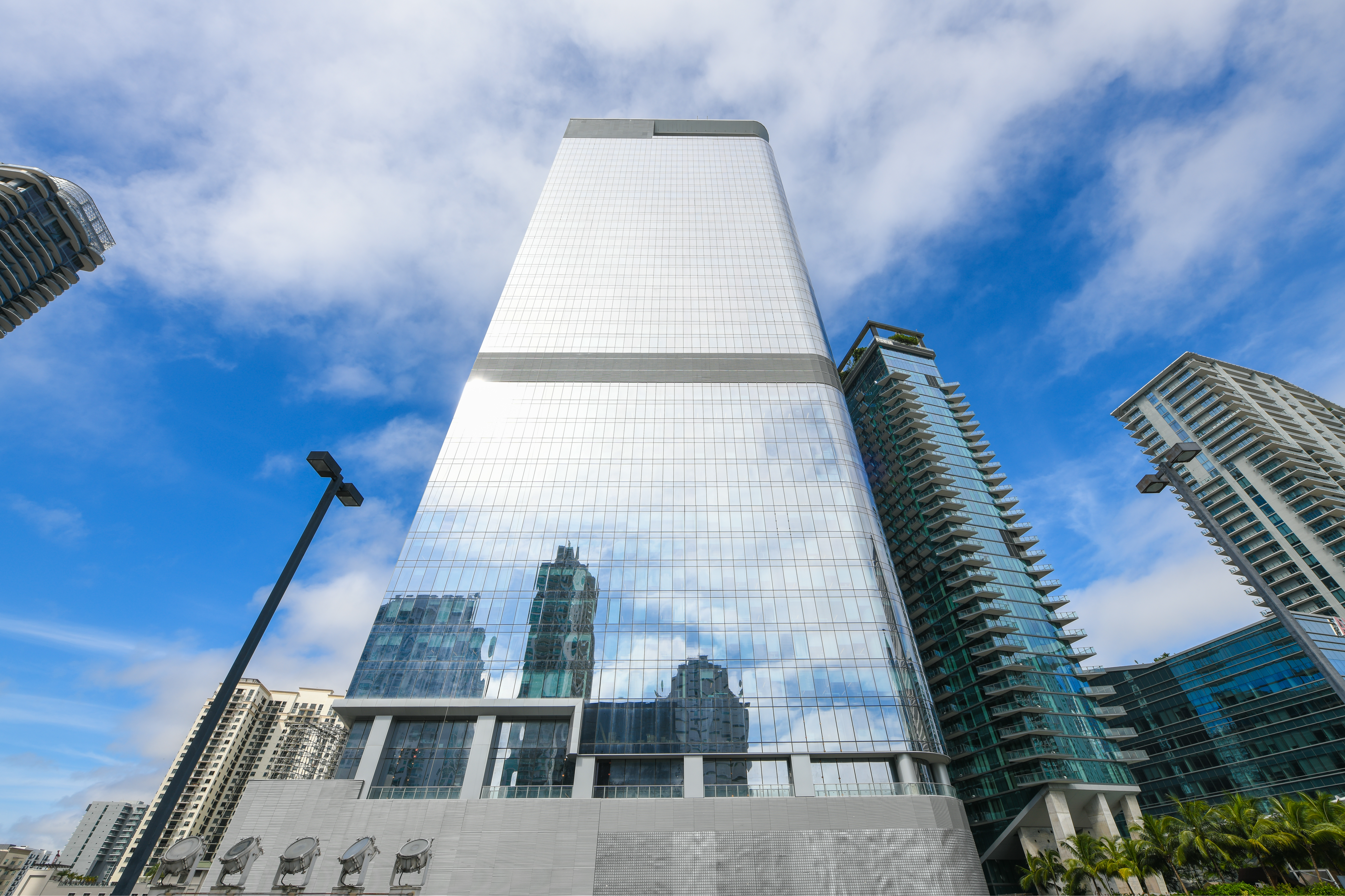 830 Brickell becomes the latest addition to the Miami skyline, and its first standalone office tower in over a decade (OKO Group & Cain International)