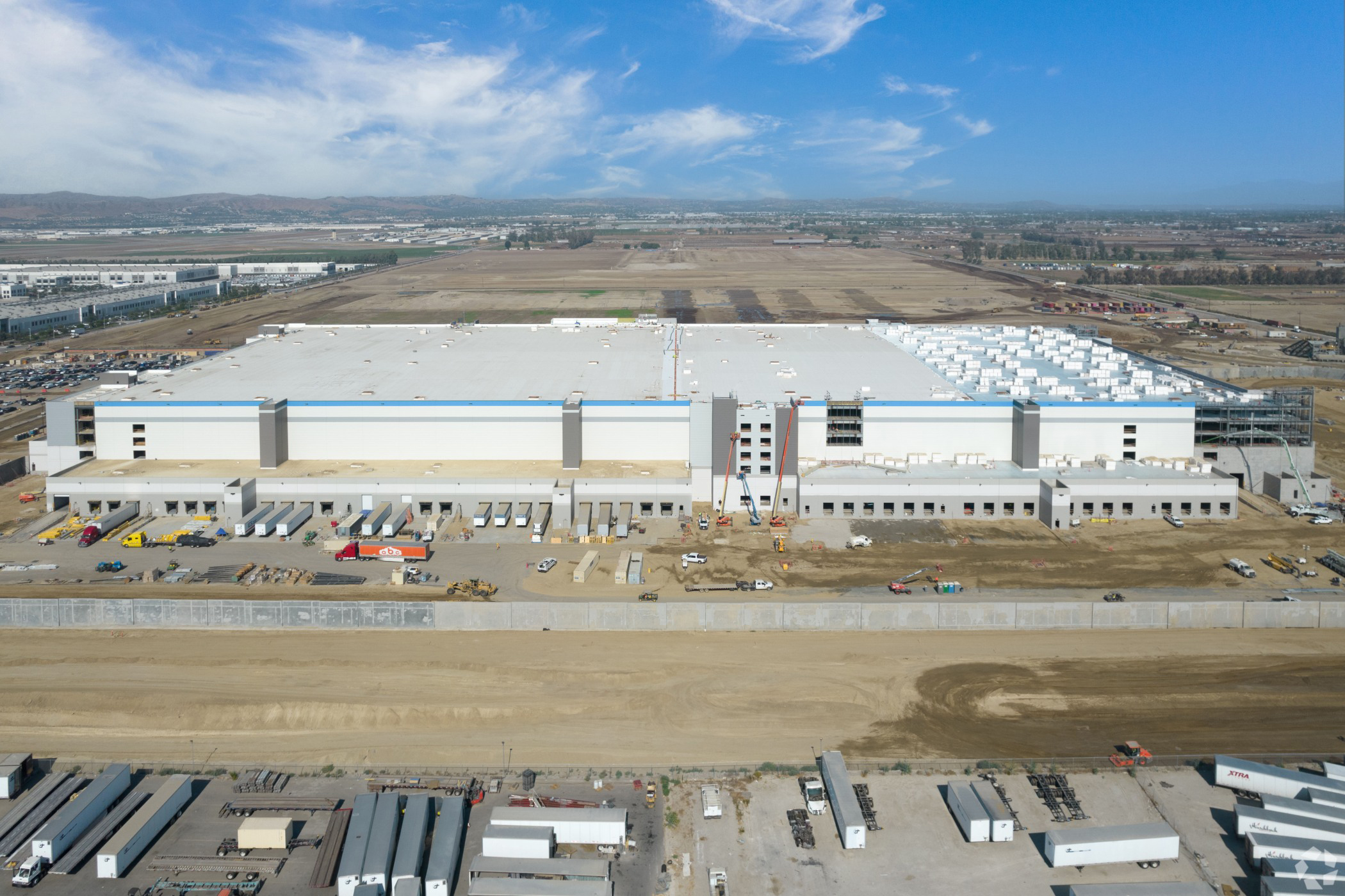 Amazon opened its largest logistics facility in the United States in a five-story, 4.1 million-square-foot warehouse built by Prologis in Ontario, California. (CoStar)