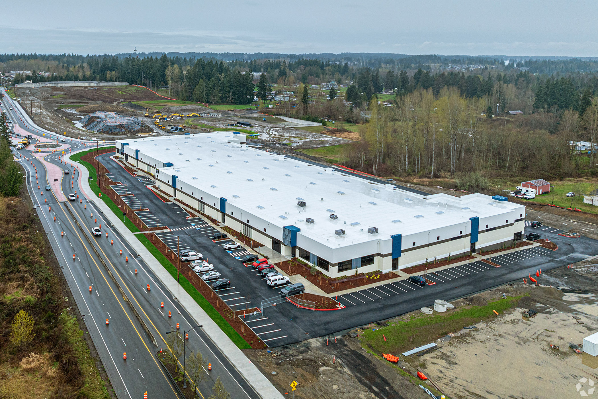The recently-completed first building at the Peak 410 industrial park near Tacoma, Washington, is fully leased by two tenants. (CoStar)