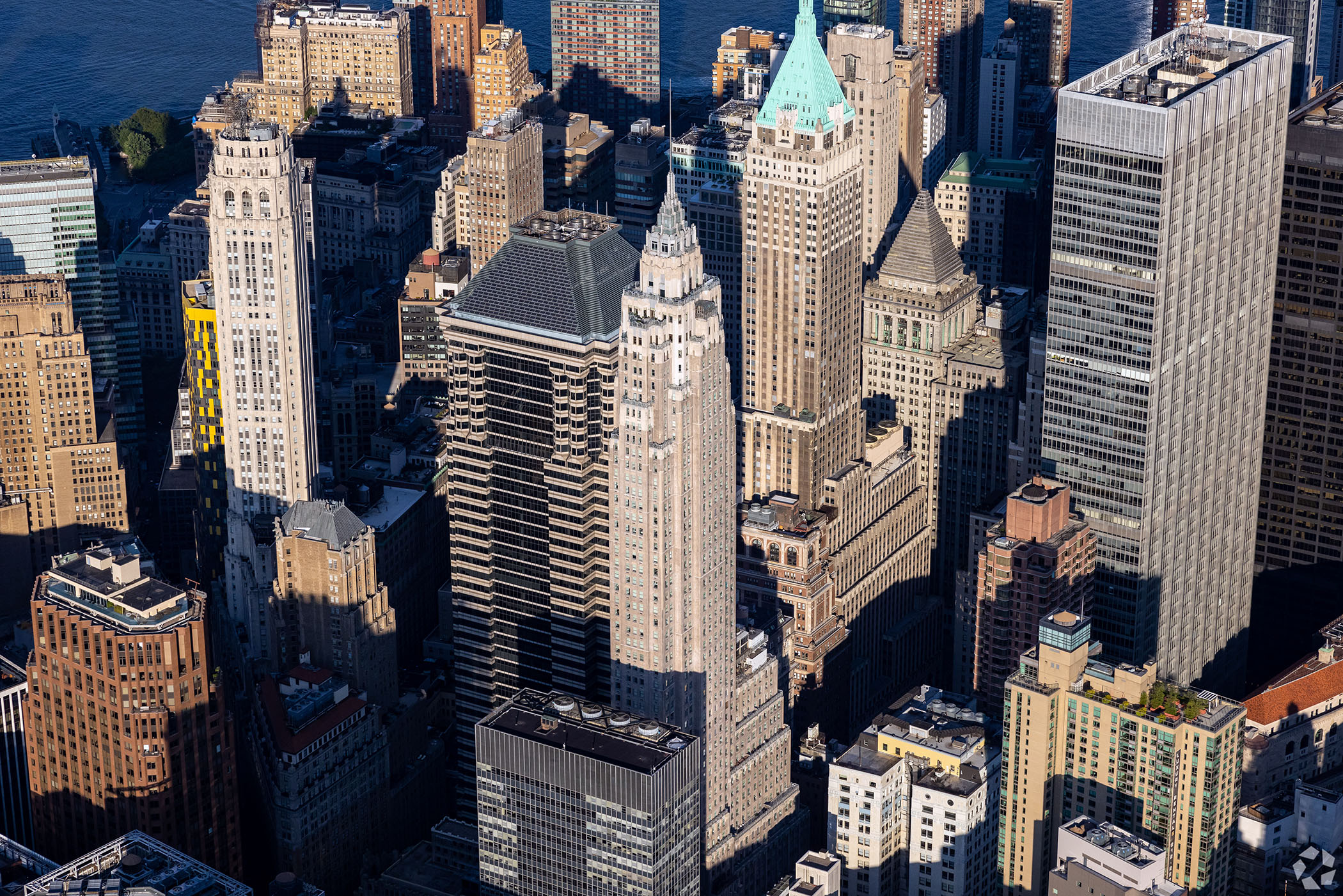DTH Capital is set to refinance the landmark art deco building at 70 Pine St. in New York’s Financial District. (CoStar)