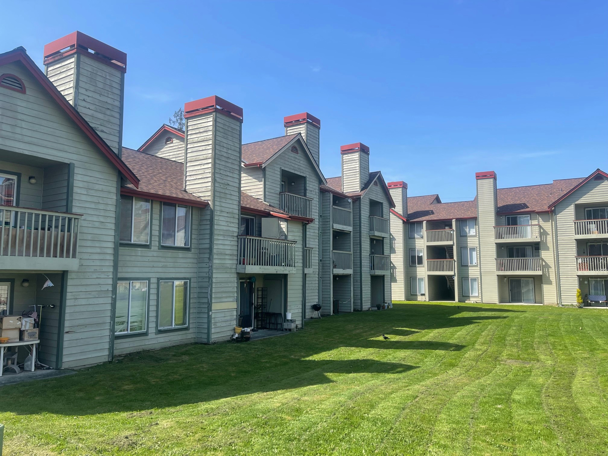 APIC sold<b> </b>Augusta Glen, a garden-style apartment complex built in 1991 in Lynnwood, Washington. (Marcus & Millichap)” width=”300″ height=”200″><br />
Washington-Based Firm Trades Complex in Lynnwood for Lower-Than-Average Price Per Unit</p>

</article></div></div>                <footer class=
