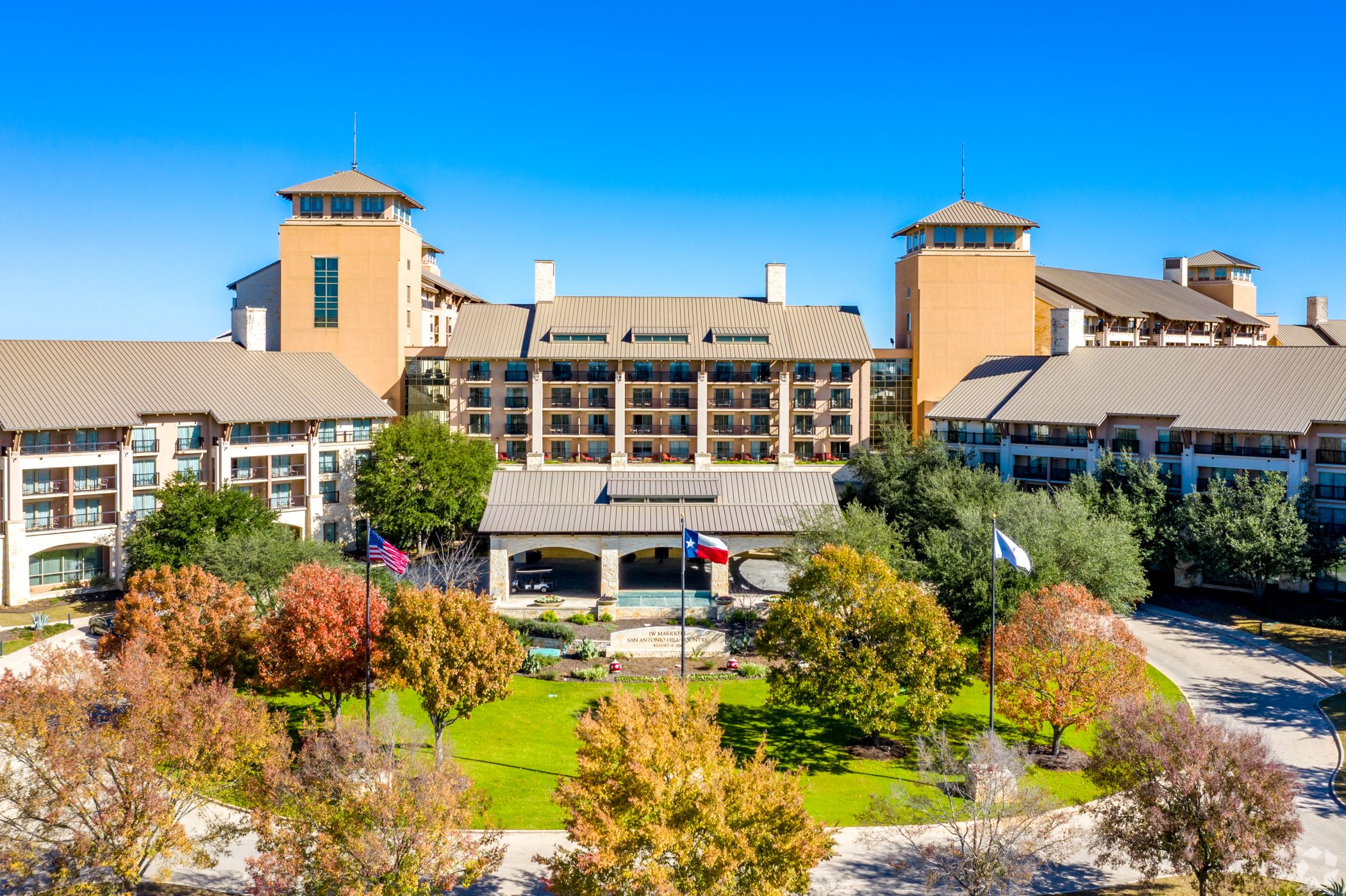 Nashville, Tennessee-based Ryman Hospitality Properties has acquired the JW Marriott San Antonio Hill Country Resort & Spa from Blackstone REIT for $800 million. (CoStar)