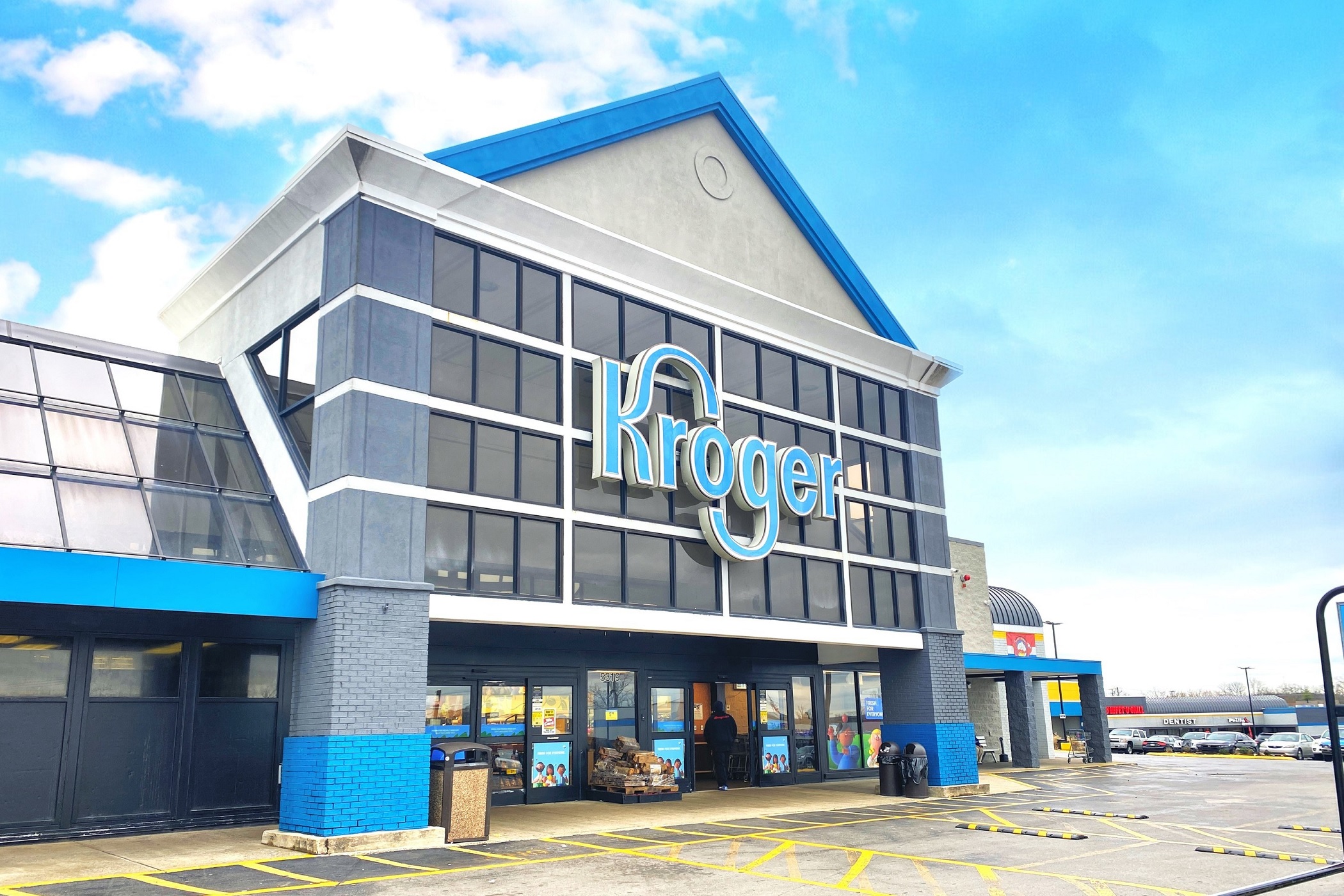 KrogerAnchored Shopping Center in Nashville Area Trades for 18 Million