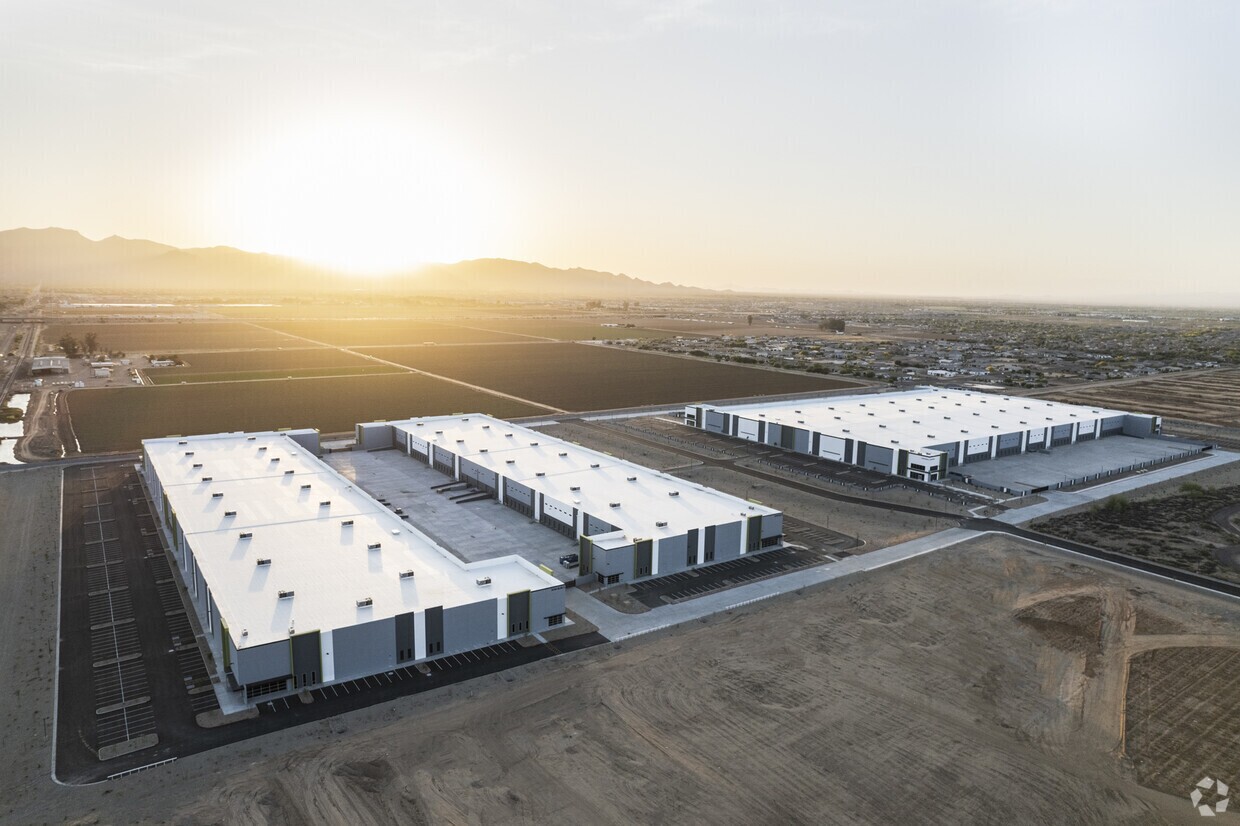 Graycor Construction completed construction on phase one of the Virgin Industrial Park development in Waddell, Arizona.  (CoStar)