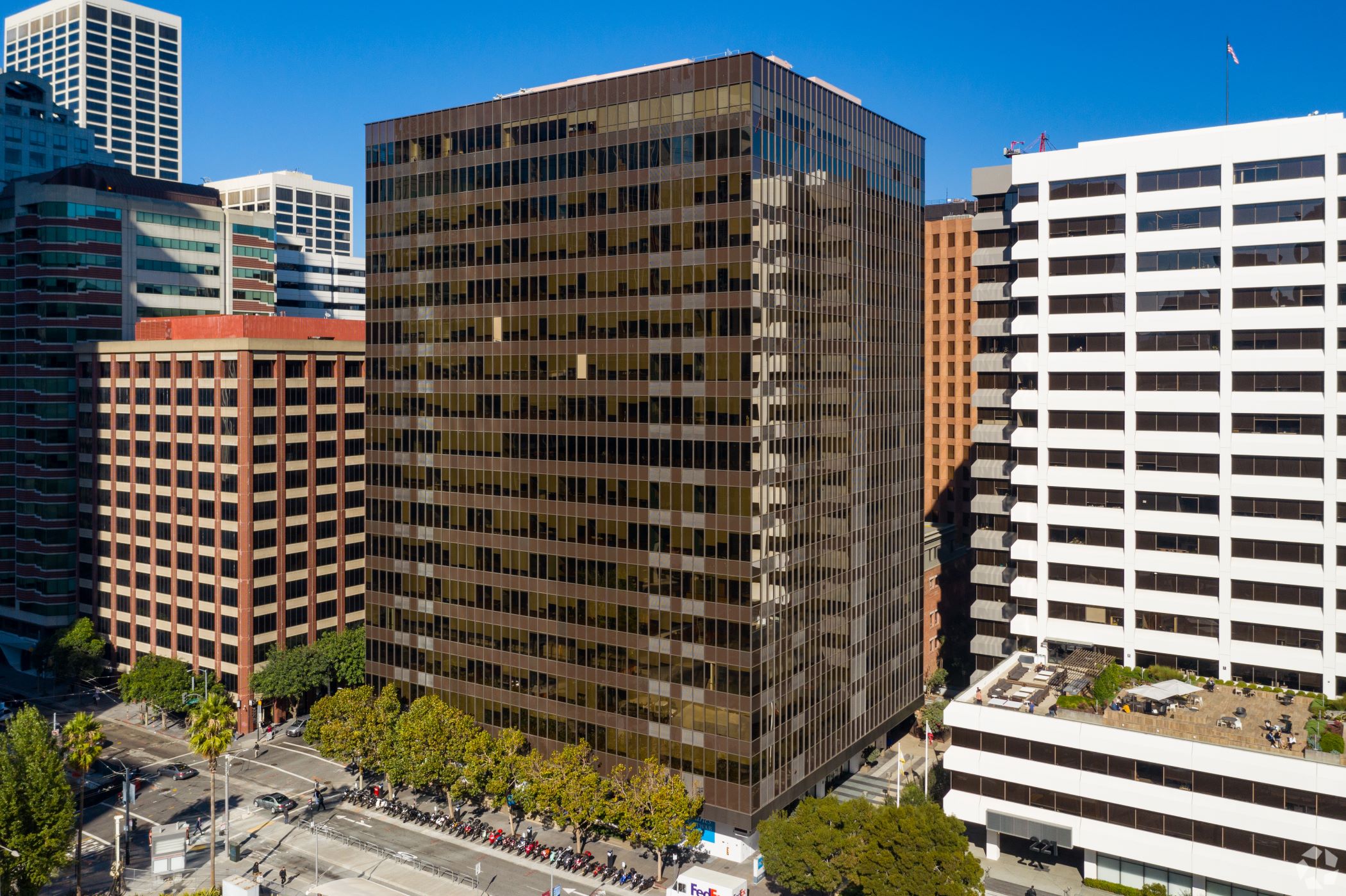 Blackstone is negotiating a loan extension on 211 Main St. after it entered special servicing in February. (CoStar)