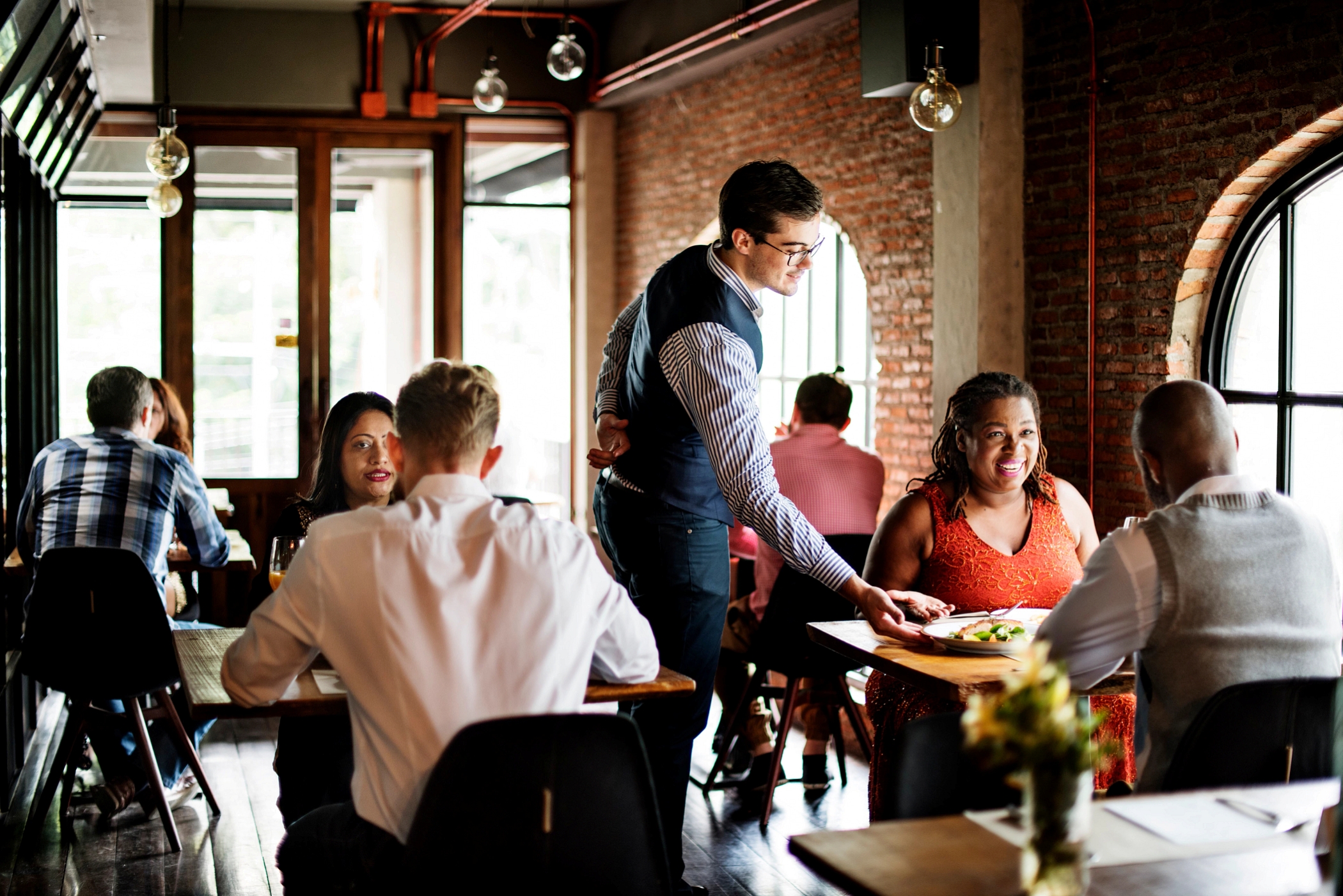 The category that includes food and drinking places was among gainers for U.S. retail sales in April, the Commerce Department reported. (Getty Images)