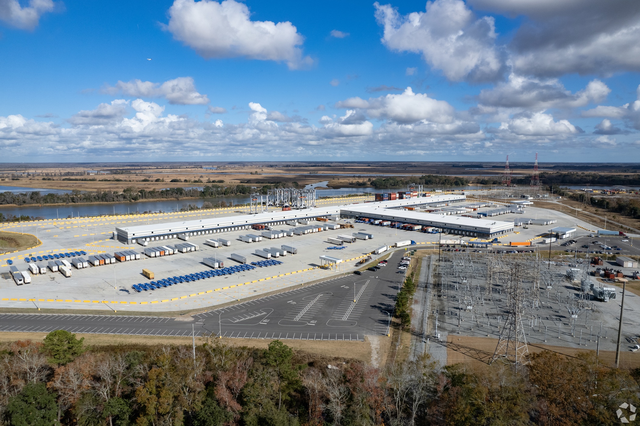 Target's warehouse in Savannah, Georgia, is five miles from the Georgia Ports Authority's transload facility that processes 150,000 shipping containers per year. (CoStar)