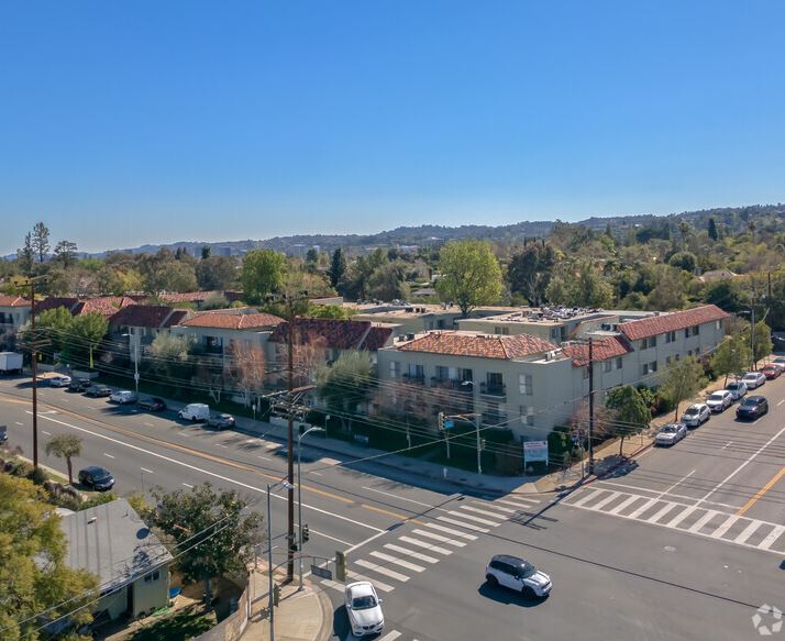 Venture Property Management Sells Encino Apartments