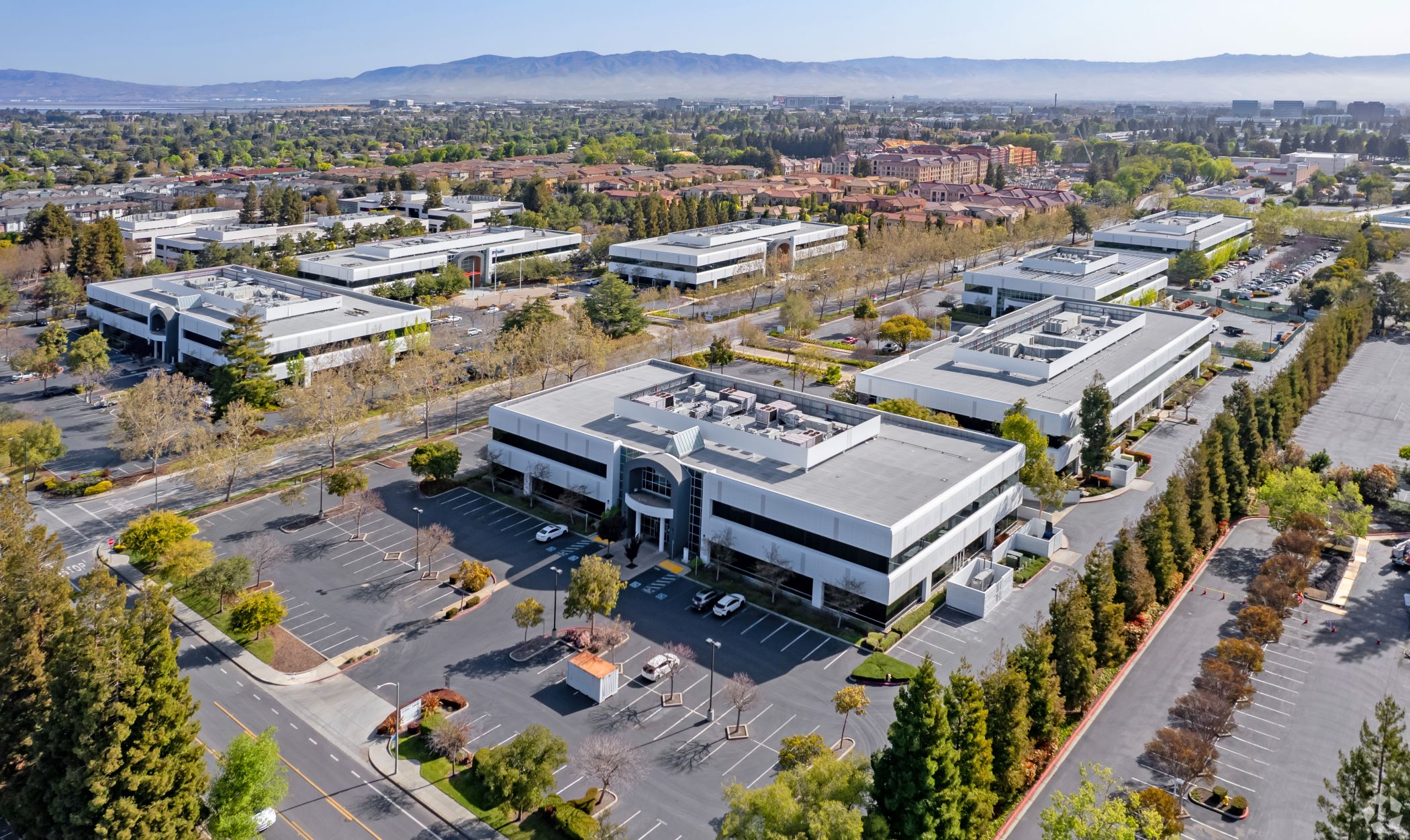The seven-property Oakmead West in Sunnyvale, California, last sold for $188 million in 2019. (CoStar)