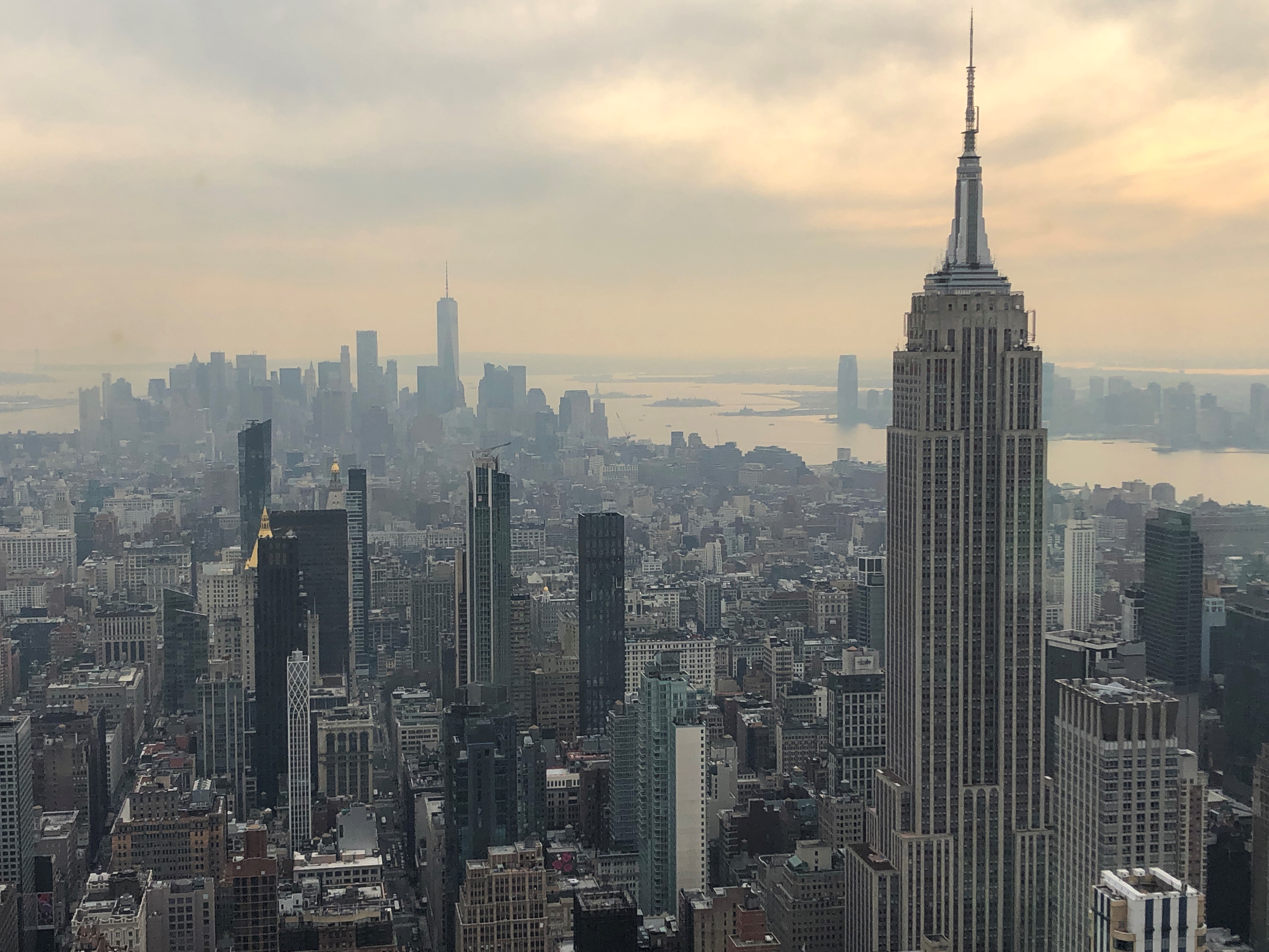 New York is offering tax incentives to help aging Manhattan office buildings with overhauls. (Andria Cheng/CoStar)