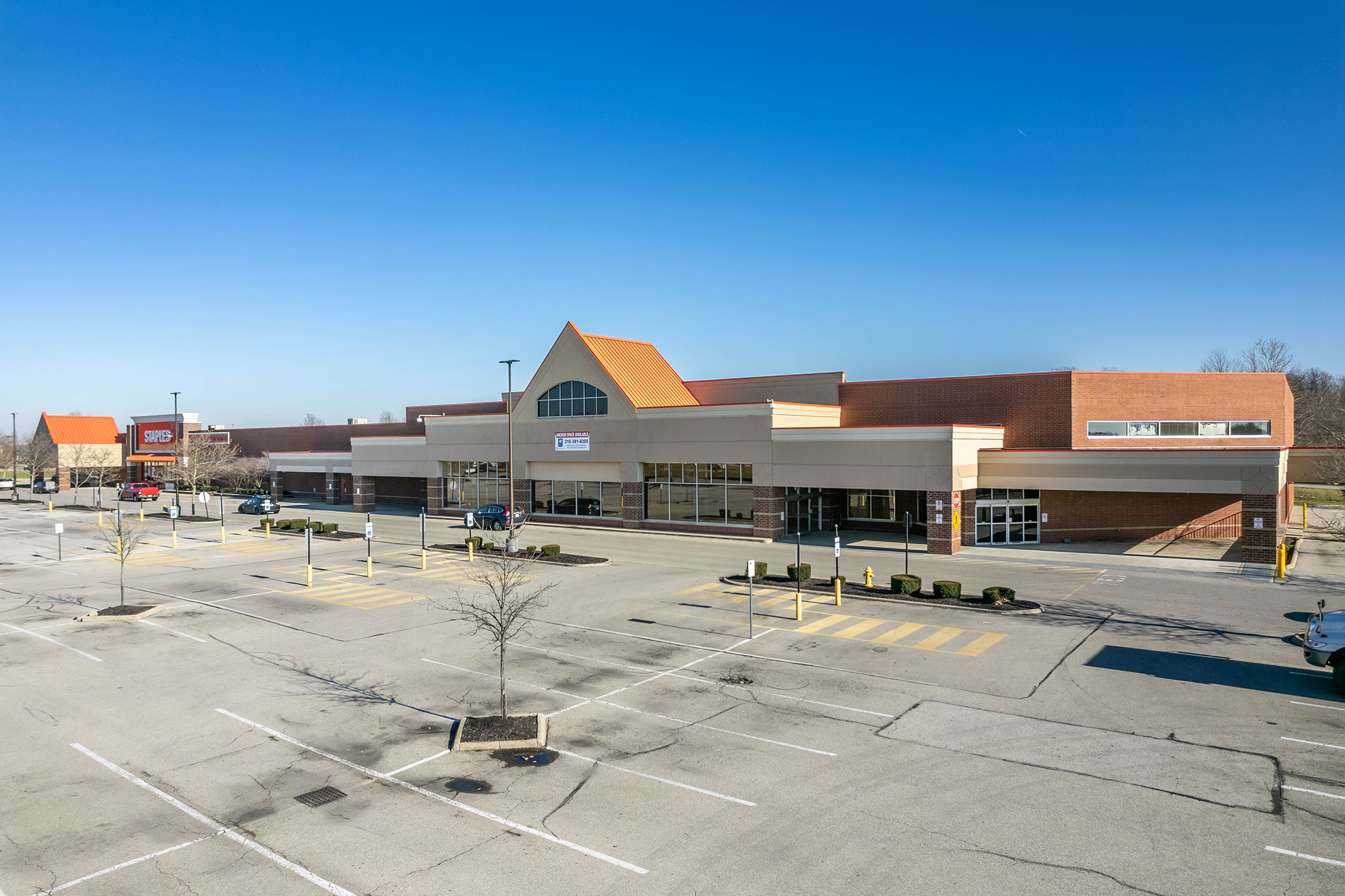 DRA Advisors acquired Powell Center in Lewis Center, Ohio, as part of a $100 million deal for four open-air retail centers. (CoStar)