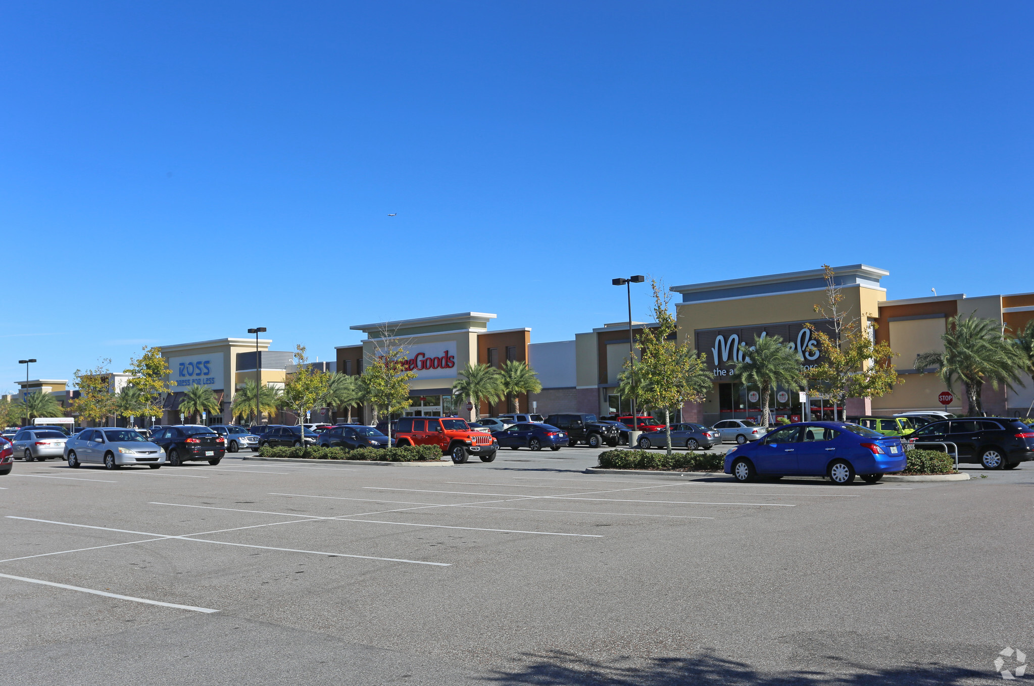 Lee Vista Promenade, a high-traffic shopping center just north of Orlando International Airport, was sold for $68.5 million. (CoStar)