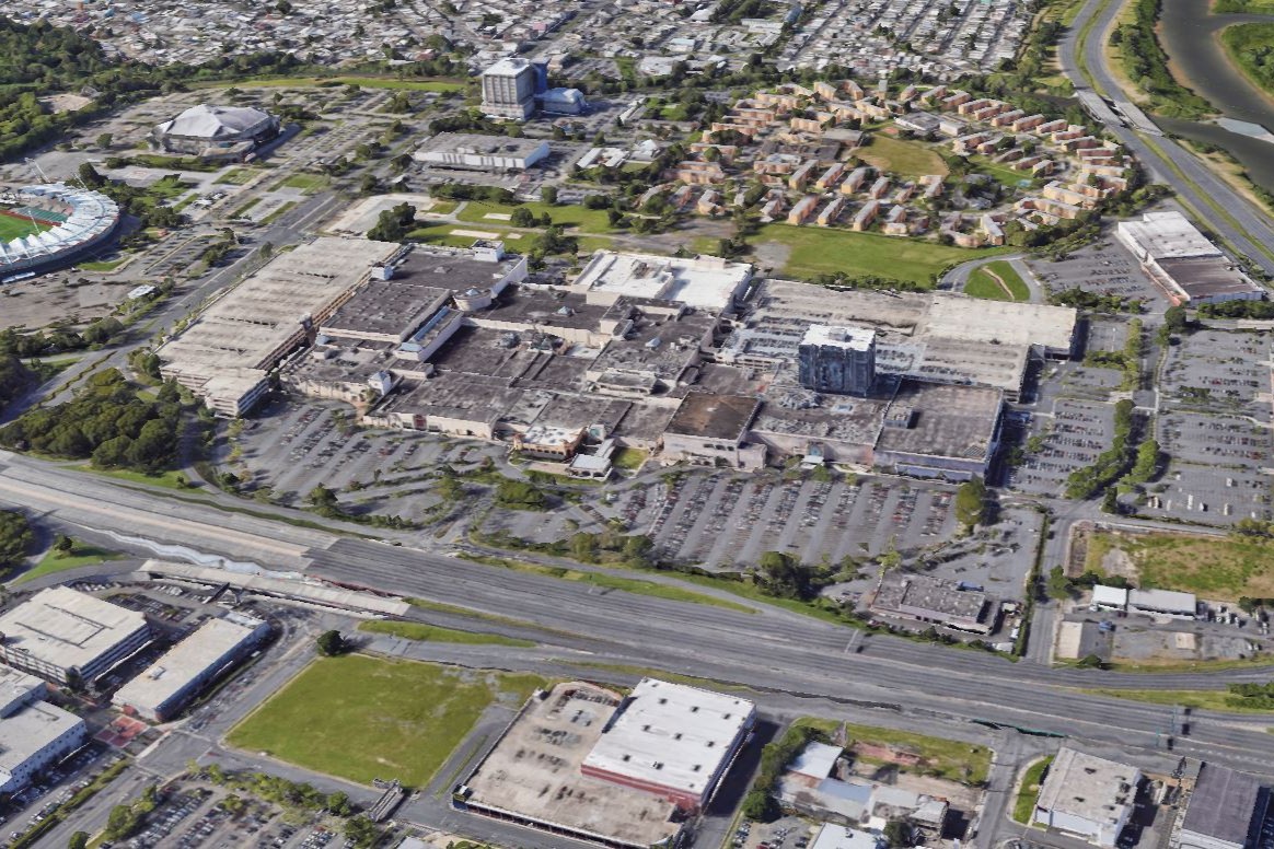 The mall in Puerto Rico where Sears is located, Plaza Las Americas, is 1.9 million square feet, according to CoStar data. (CoStar)