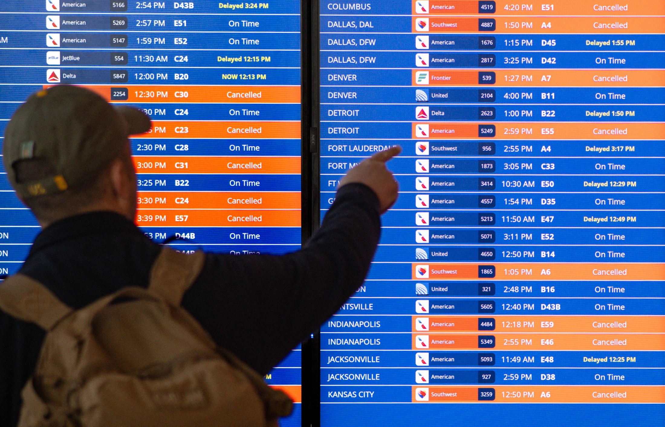 U.S flight delays and cancellations persisted well into Monday after last week's global computer outage involving a CrowdStrike software update. (Getty Images)