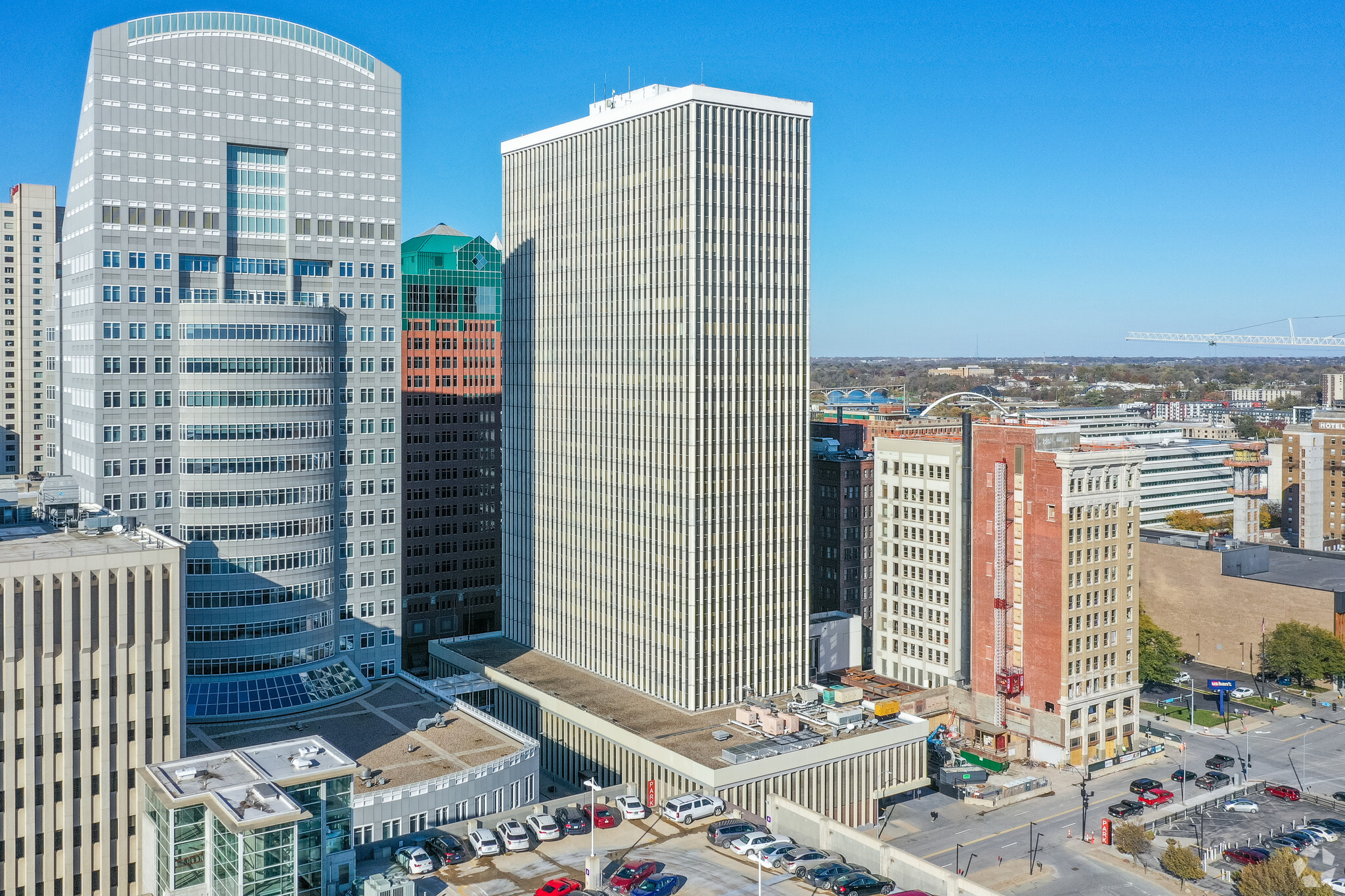 Accounting Firm Leases Floor in Lawmark Capital's Des Moines Financial Center