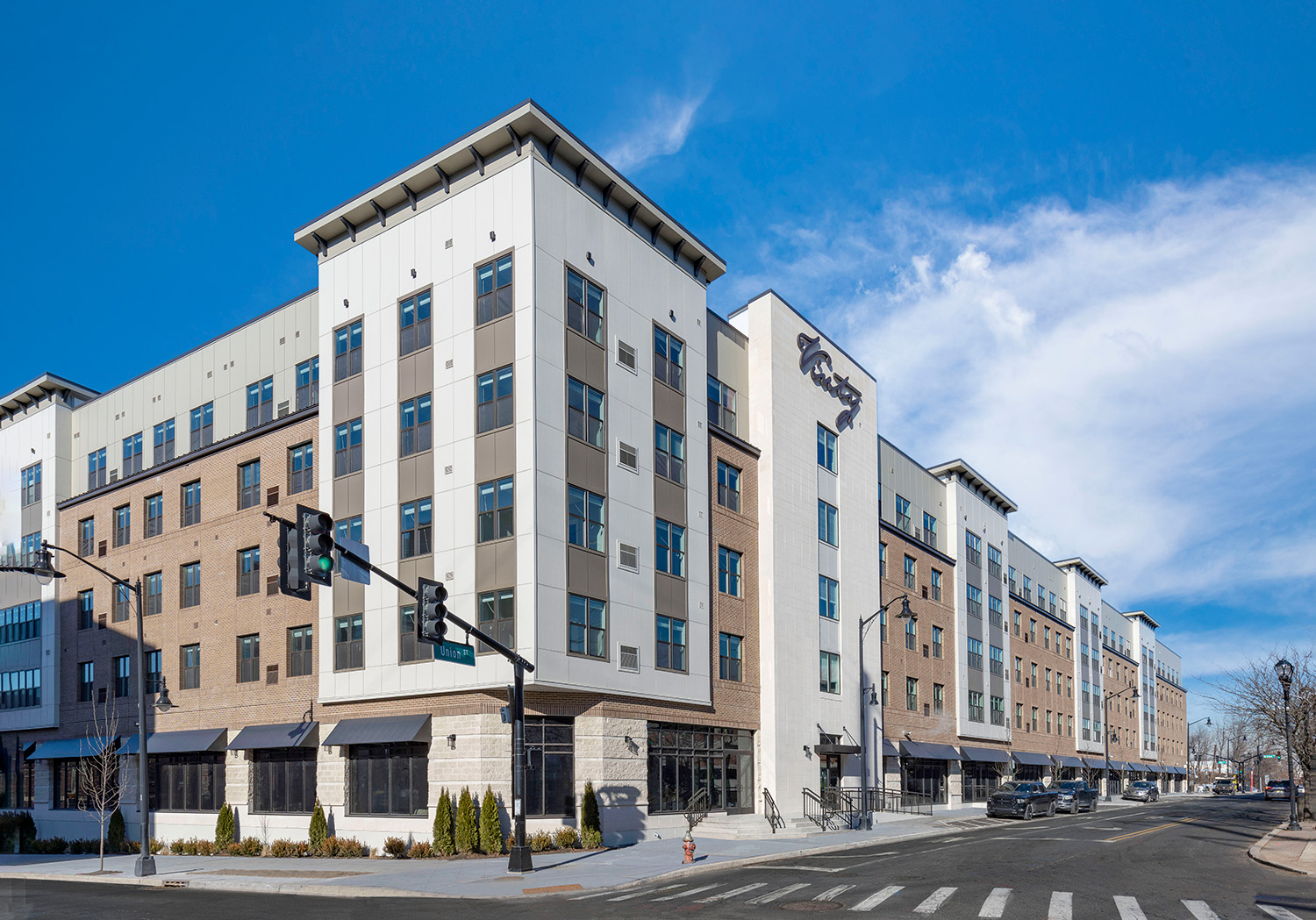 The Vinty apartment complex in Elizabeth, New Jersey, is near a major train station. (JLL)