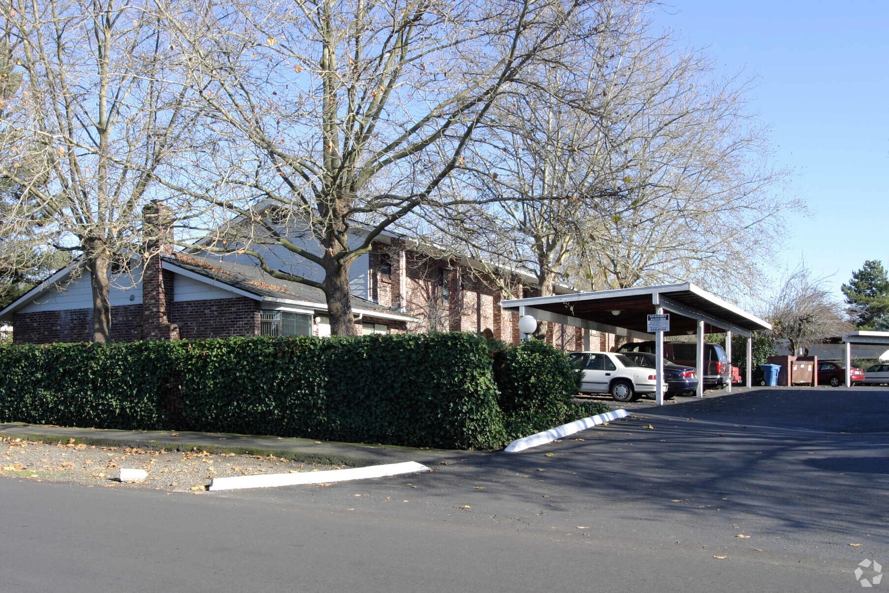 The Tapiola Manor Apartments sit at 17925 SW Rosa Road in Beaverton, Oregon.