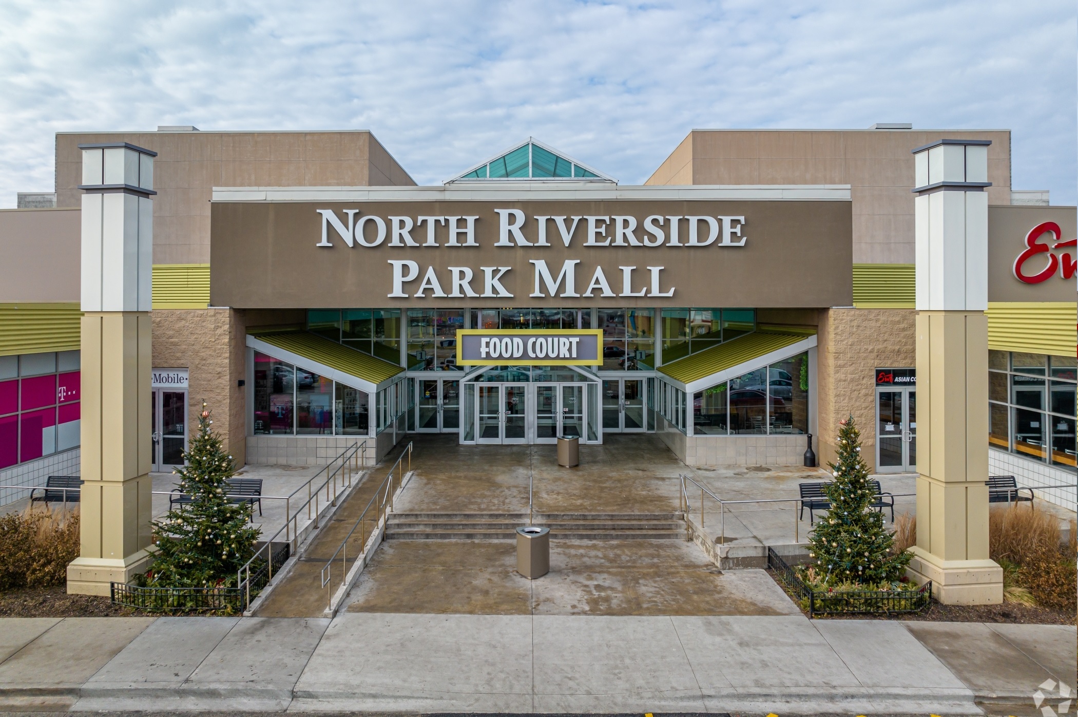 News | Owner of Suburban Chicago Mall Buys Former Carson’s for ...
