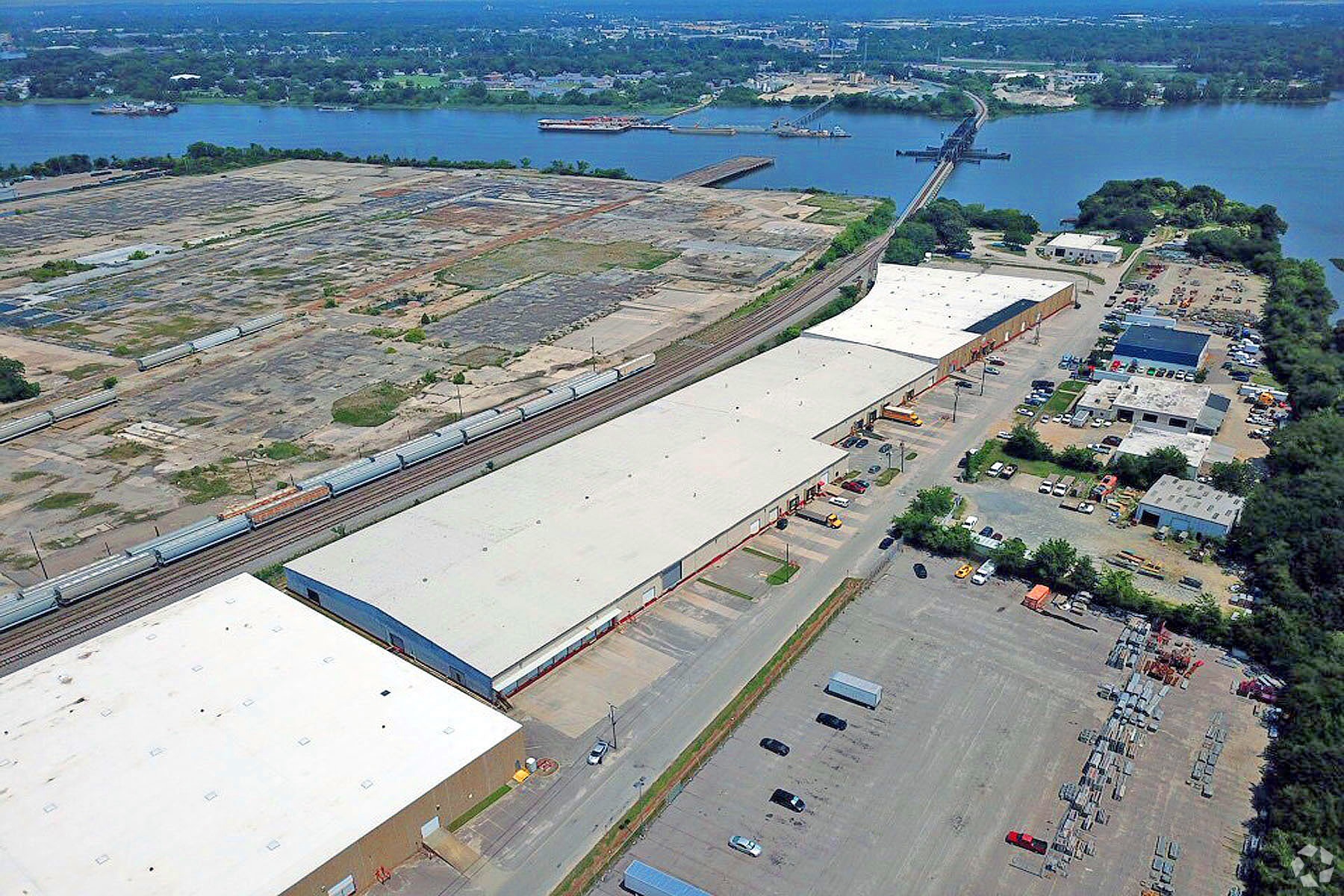 Port of Virginia Distribution Center Trades in Chesapeake for 24 Million
