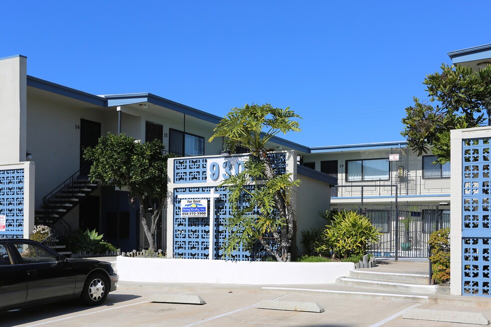 The apartments were built in 1960 on one-third of an acre in the Pacific Beach multifamily market of San Diego County. (CoStar)