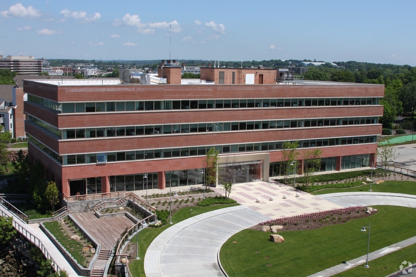 JV Sells Vineyard Vines World Headquarters for 33.5 Million