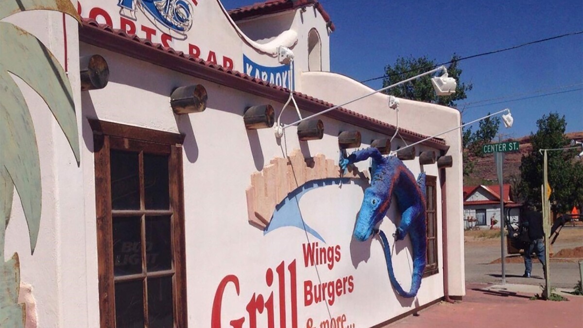 Deal of the Week: Hot Bar in a Utah Desert Sells Below List Price