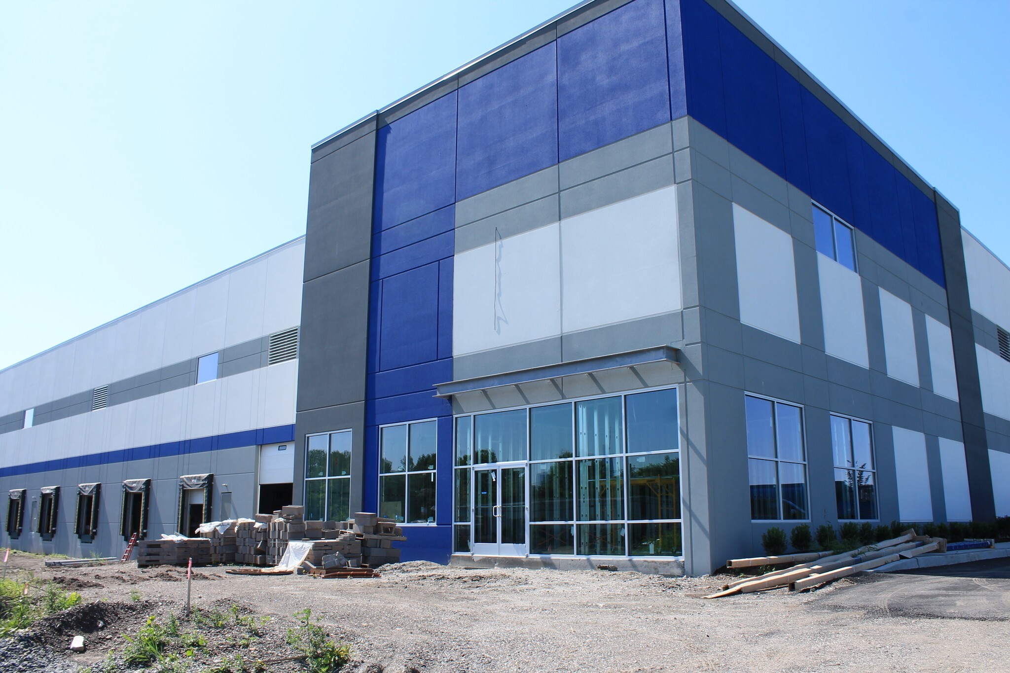 Amazon Opens Jersey City Delivery Station