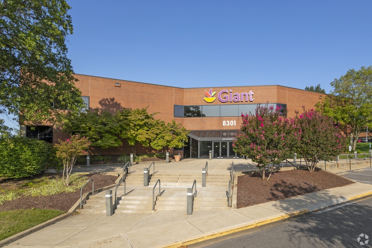Giant Food's MidAtlantic Headquarters Trades in Landover, Maryland