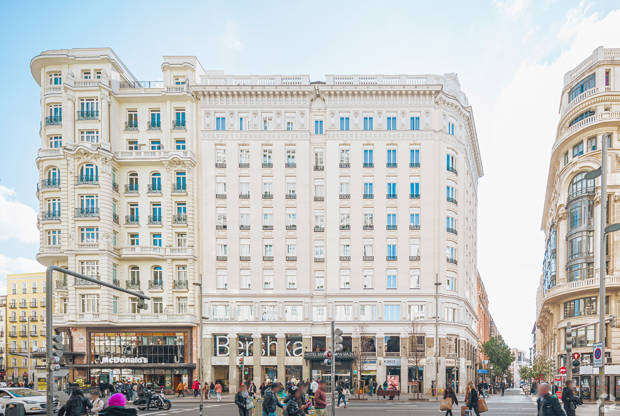 Spanish hotel guest numbers, spend soar in May