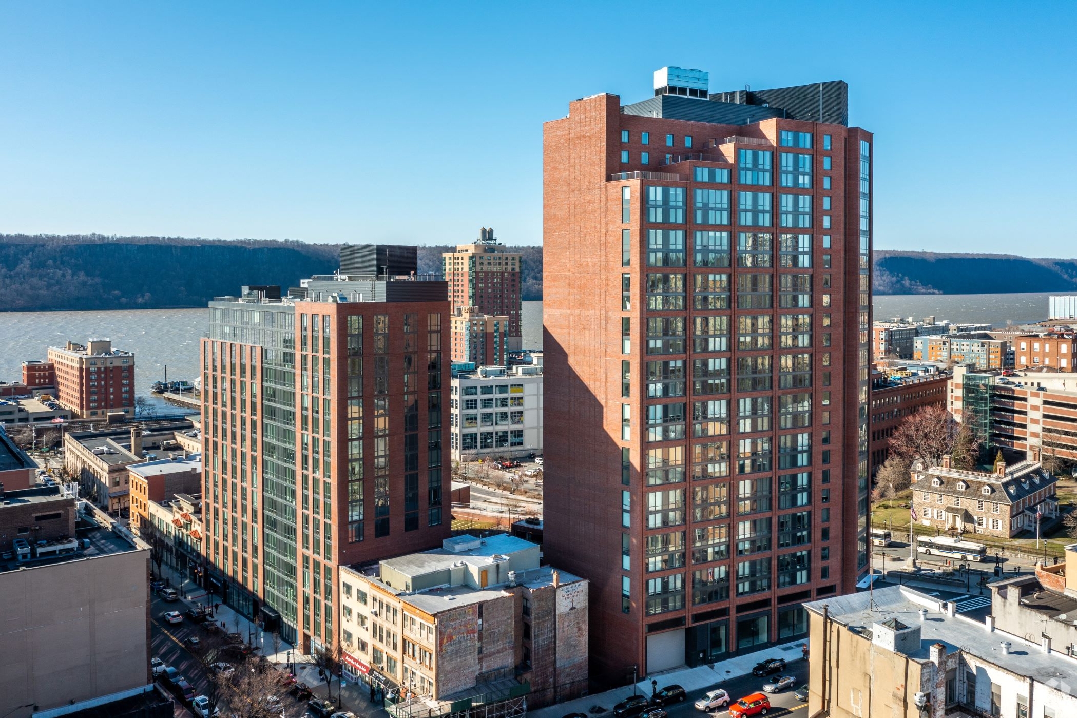 Sawyer Place in Yonkers is a 438-unit property owned by RXR Realty. (Collin Quinlivan/CoStar)