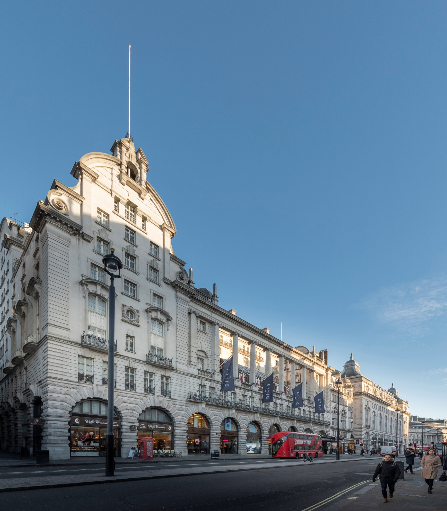 Crown Estate completes circa £120 million Piccadilly Estate leasehold acquisition
