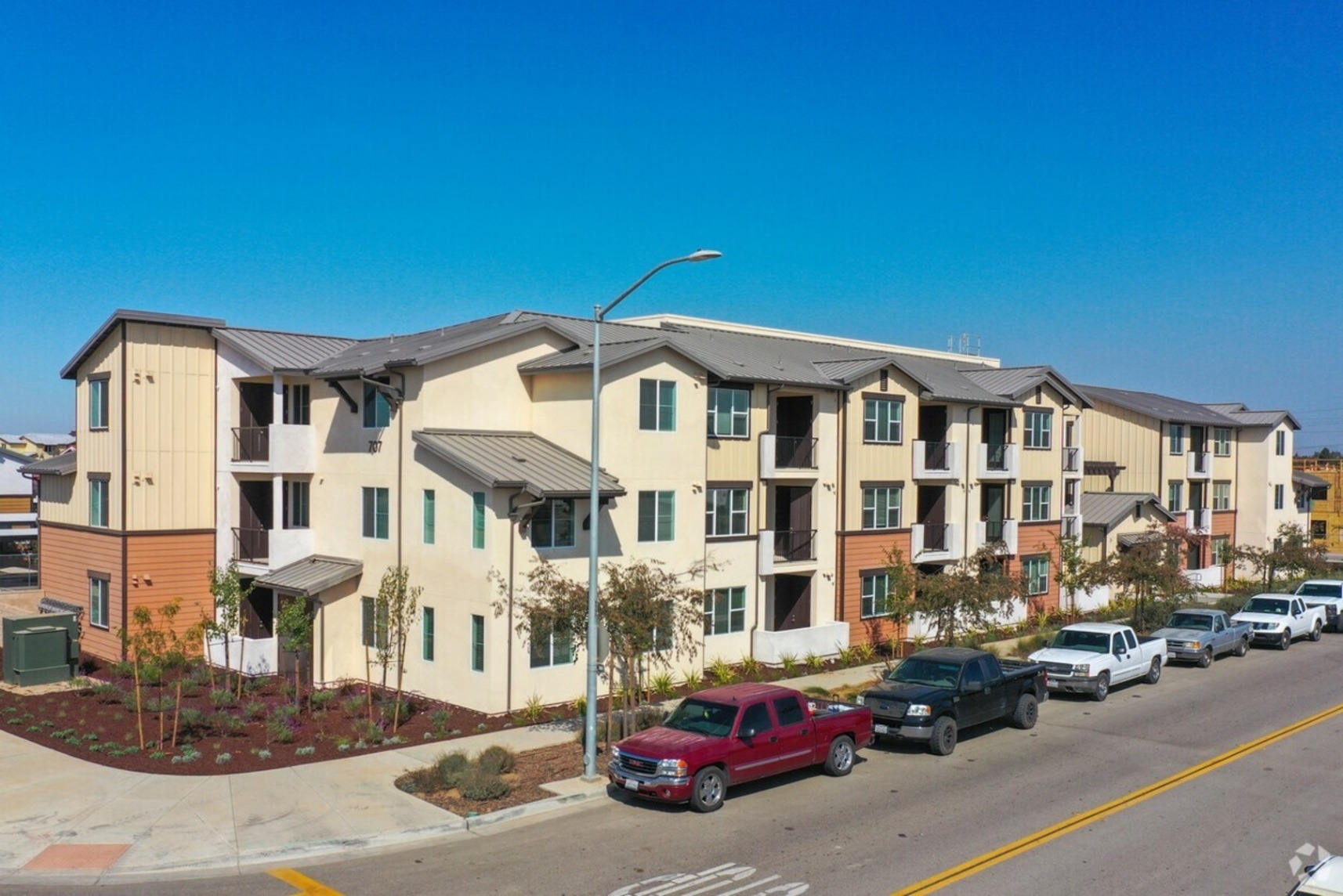 News Azure Apartment Homes Lands Sale That's First of Its Kind in