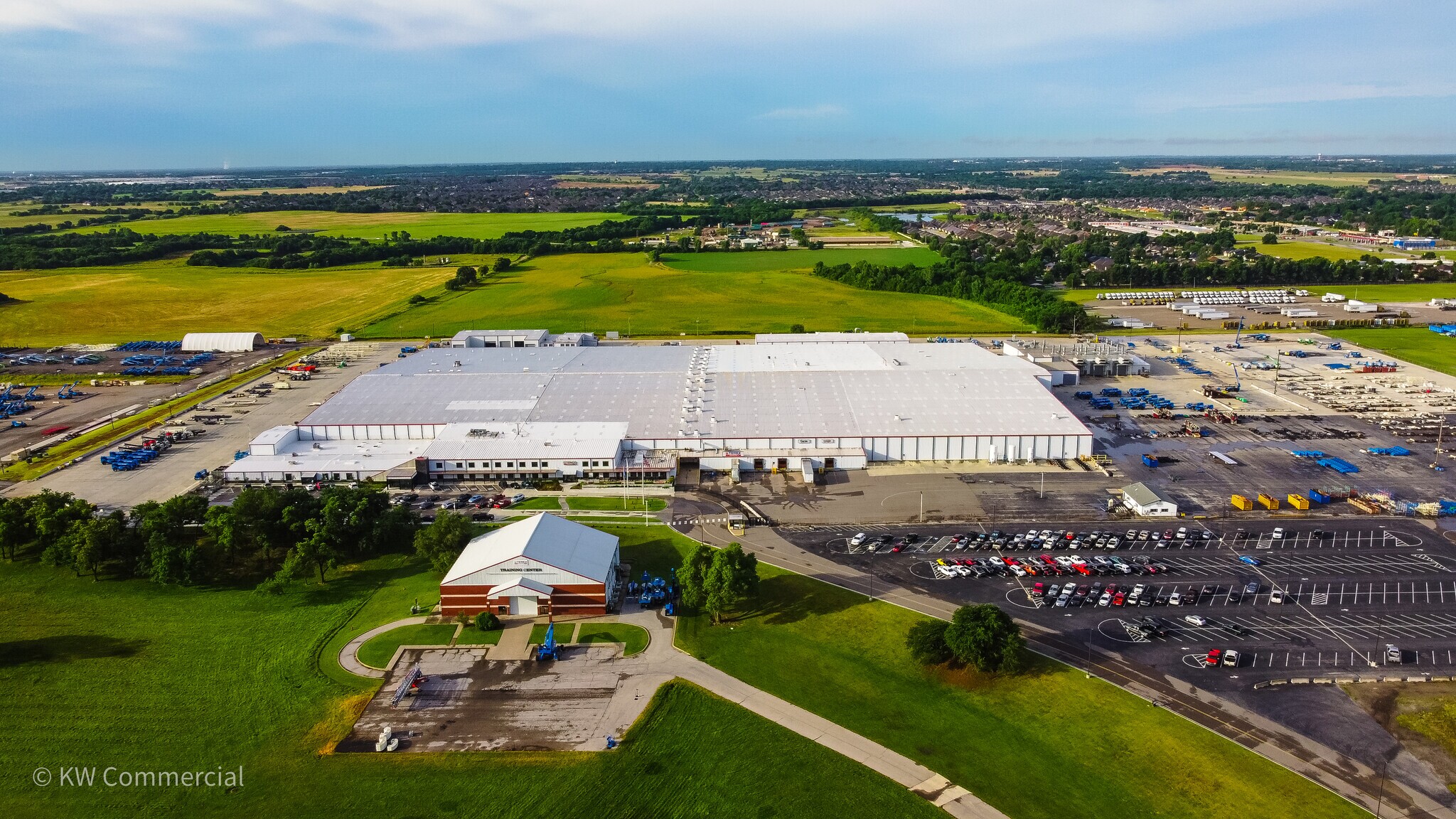 Electric Vehicle Maker Secures Oklahoma City Manufacturing Hub