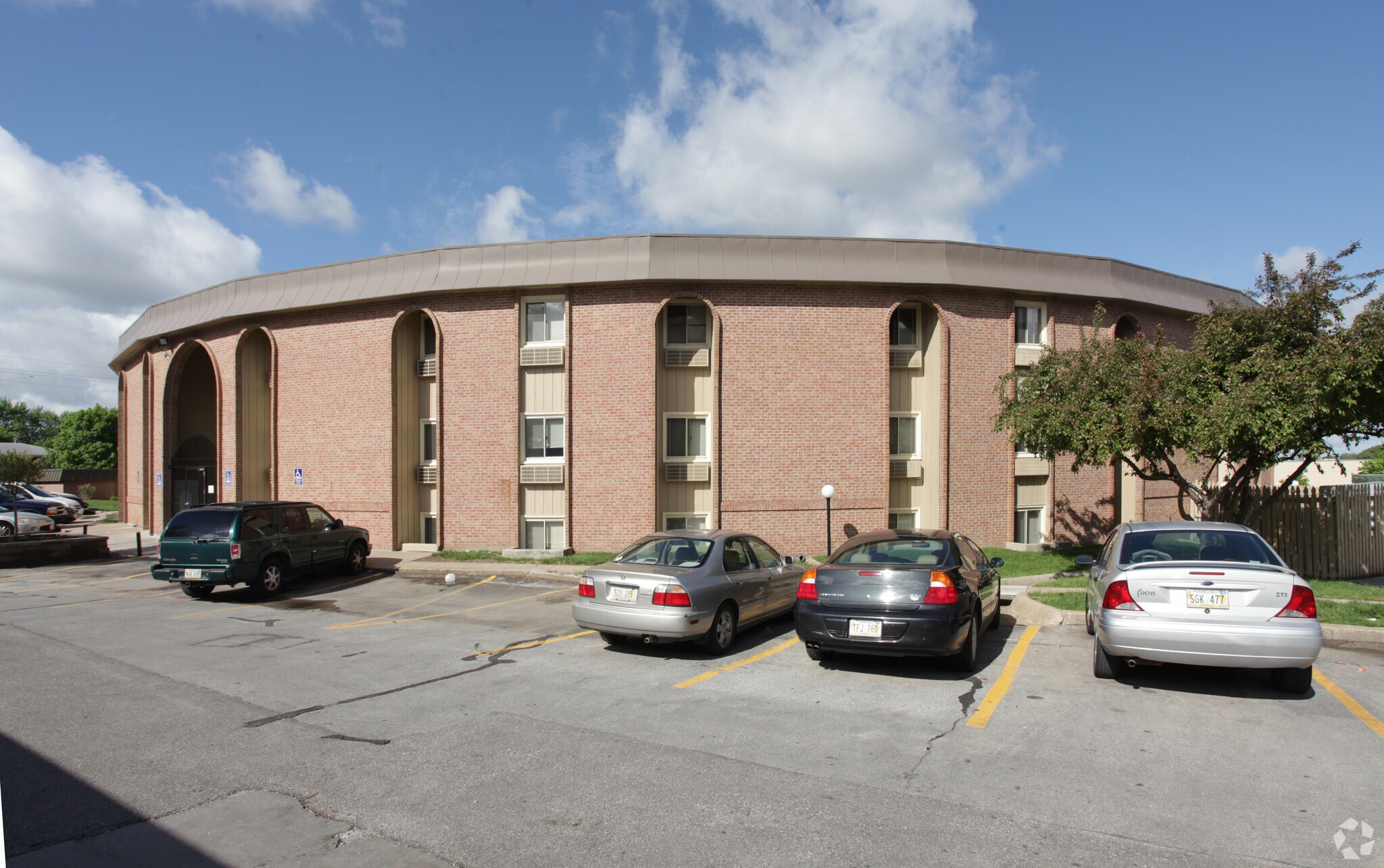 Century Sales & Management Expands in Omaha With Apartment Property