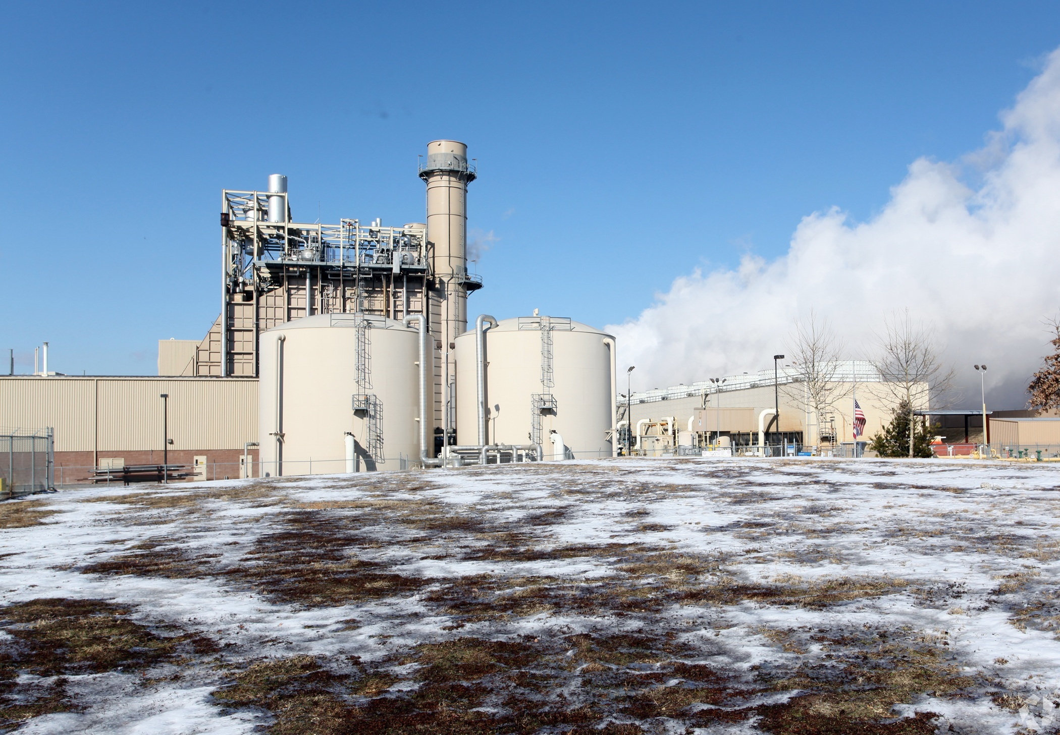 XAI acquired land next to this natural gas power plant in Southaven, Mississippi, to build a new data center and for a substation that will provide electric power to all the Colossus data centers in the Memphis area. (CoStar)
