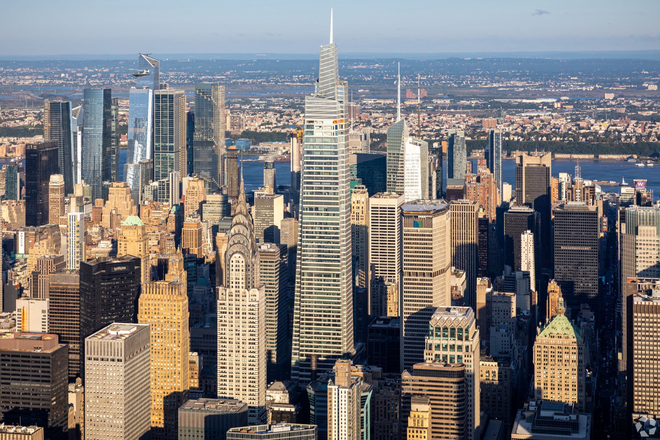 SL Green Realty’s trophy tower One Vanderbilt stands out on Madison Avenue in midtown Manhattan. (CoStar)