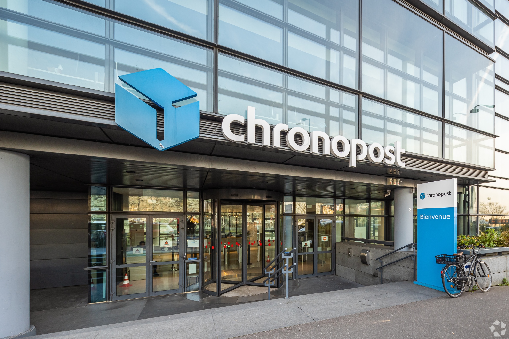 The Magnetik building, let to blue-chip tenants like Chronopost. (CoStar)