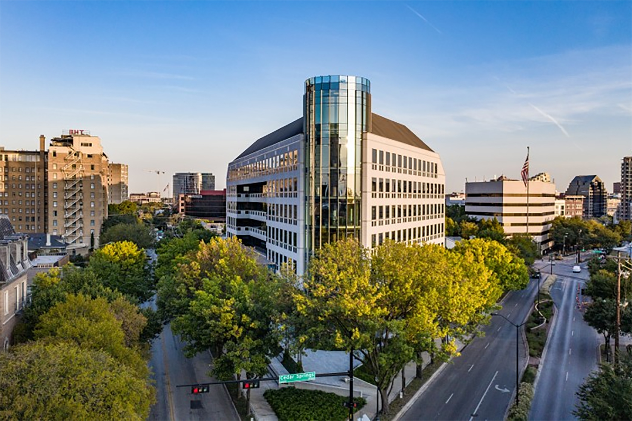 JLL Closes LongAnticipated Deal for New South Central Region Hub in Dallas