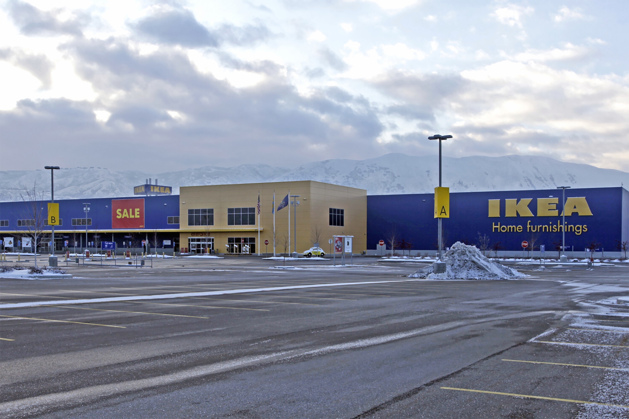 Ikea, Electrify America To Install Electric Vehicle Chargers at Stores in 18 States