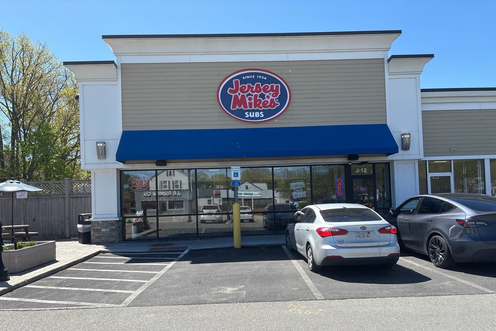 Jersey Mike's touts global expansion, joins push of firms in looking to an IPO