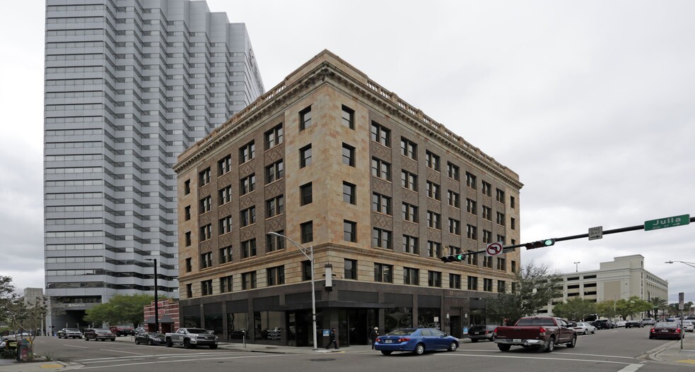 The property was built in 1927 on one-third of an acre in the downtown Northbank office market of Duval County. (CoStar)