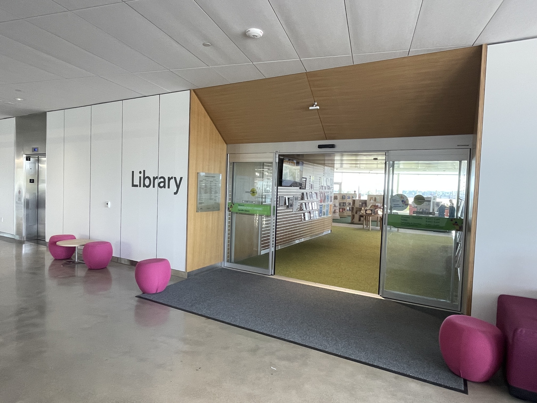 A branch of the local public library is situated at the main entrance of the community center. (Andy Peters/CoStar)