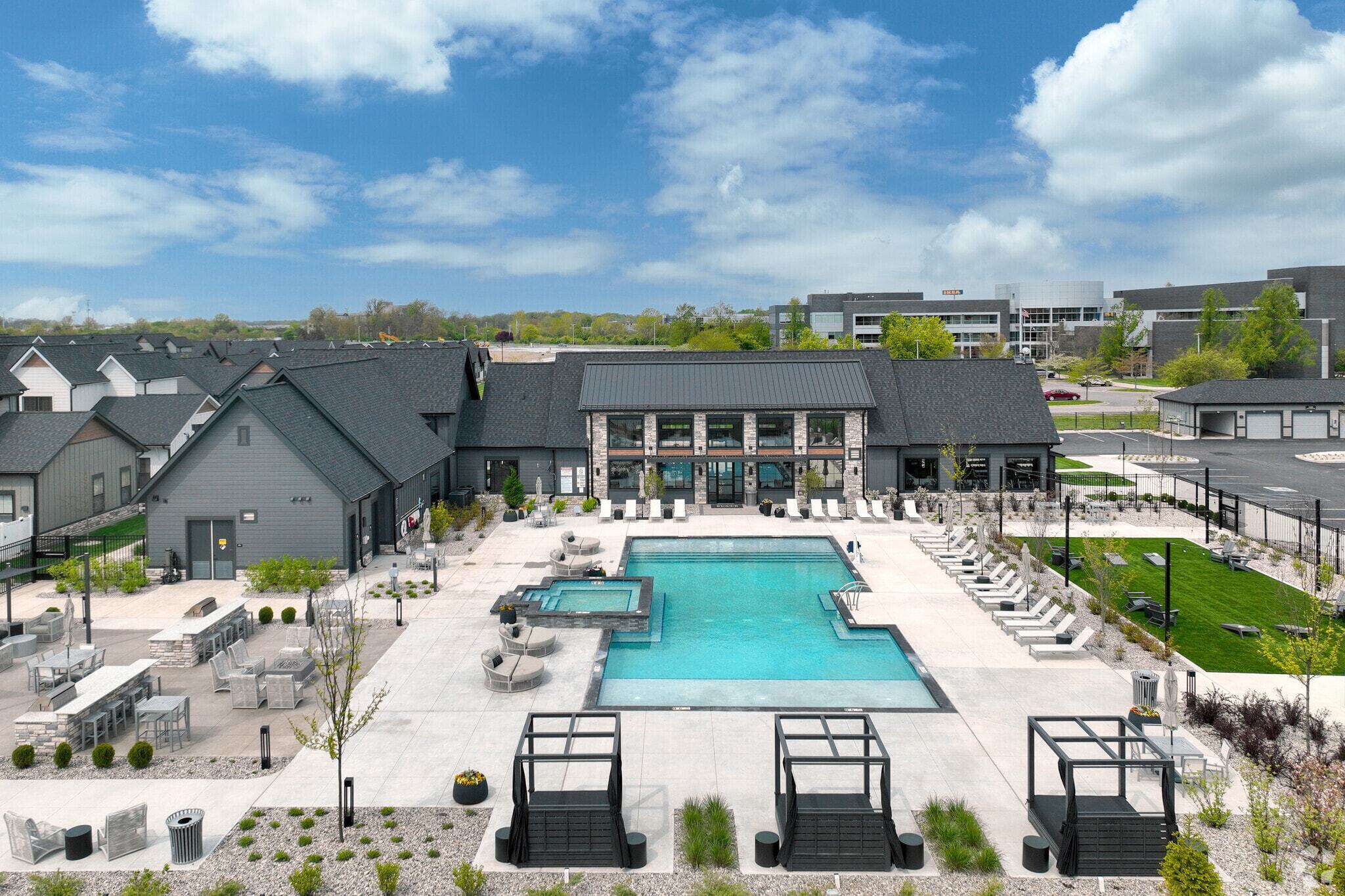 The Slate at Fishers District apartment complex sold for $91.5 million in March. (CoStar)